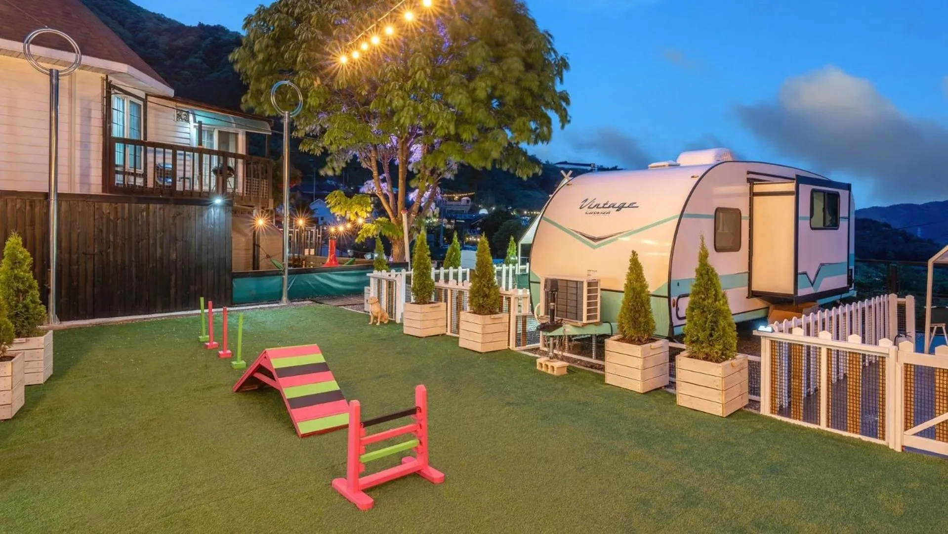 Property building in Gapyeong Dongban84 Glamping&Pool villa