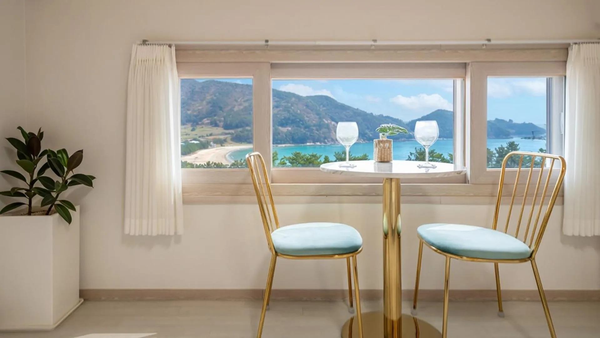 Property building in Namhae Eagless Poolvilla Pension