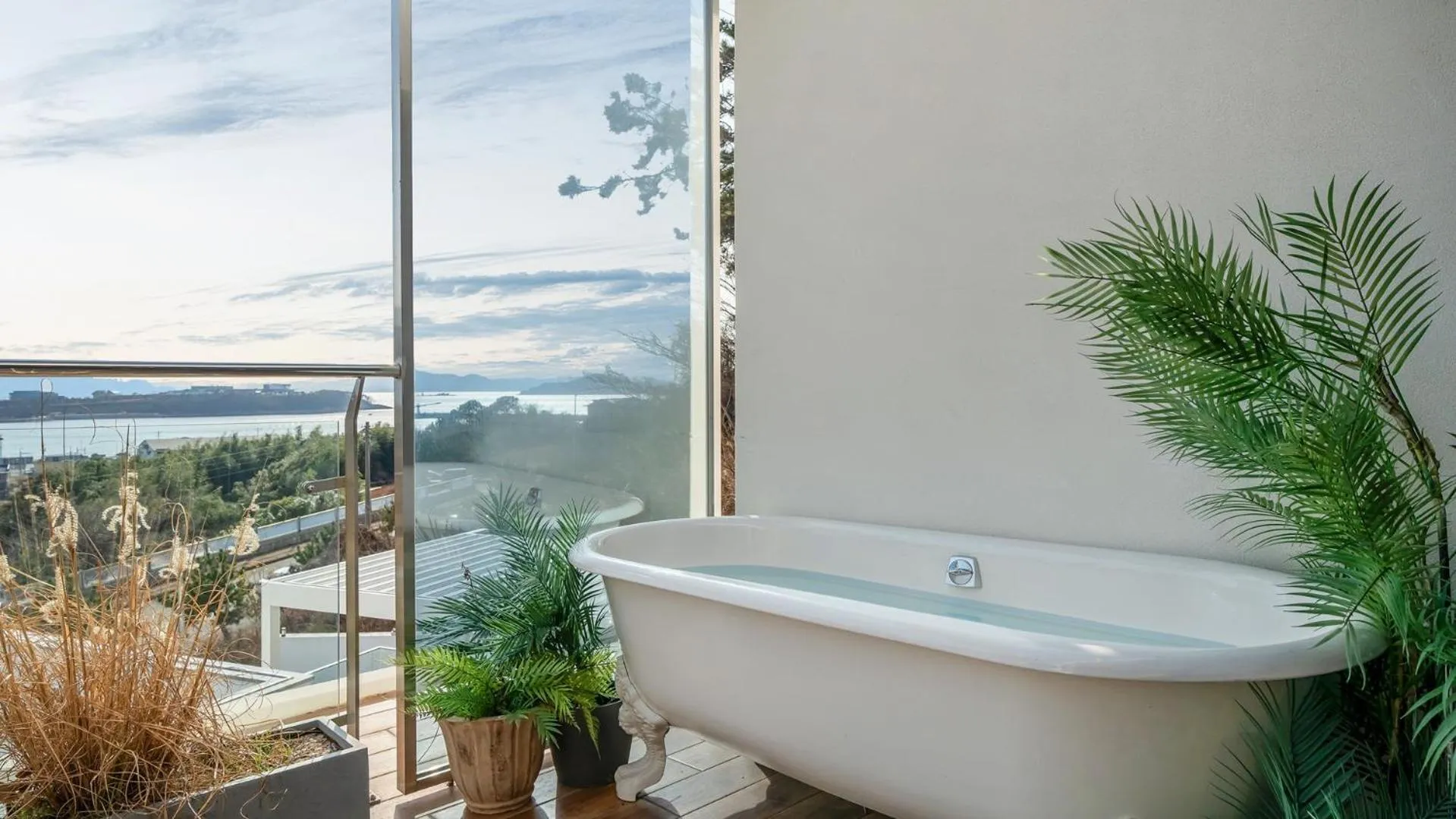 Property building in Busan nunuhouse poolvilla Pension