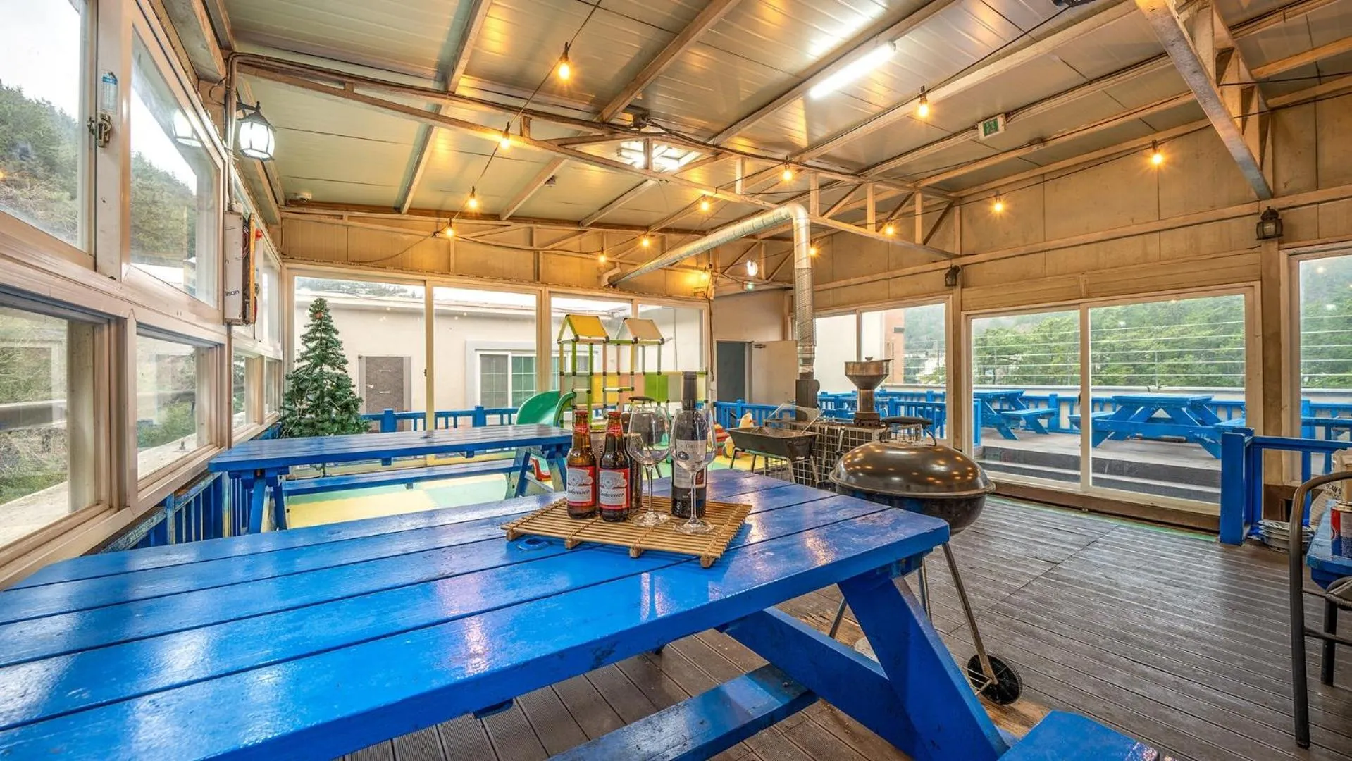 Property building in Yeosu Bebeolleh Pension