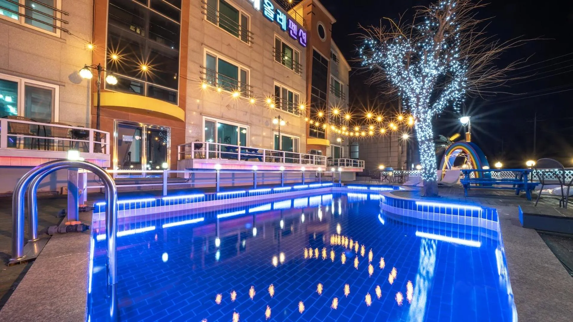 Property building in Yeosu Bebeolleh Pension