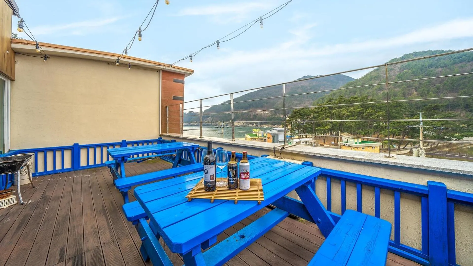 Property building in Yeosu Bebeolleh Pension