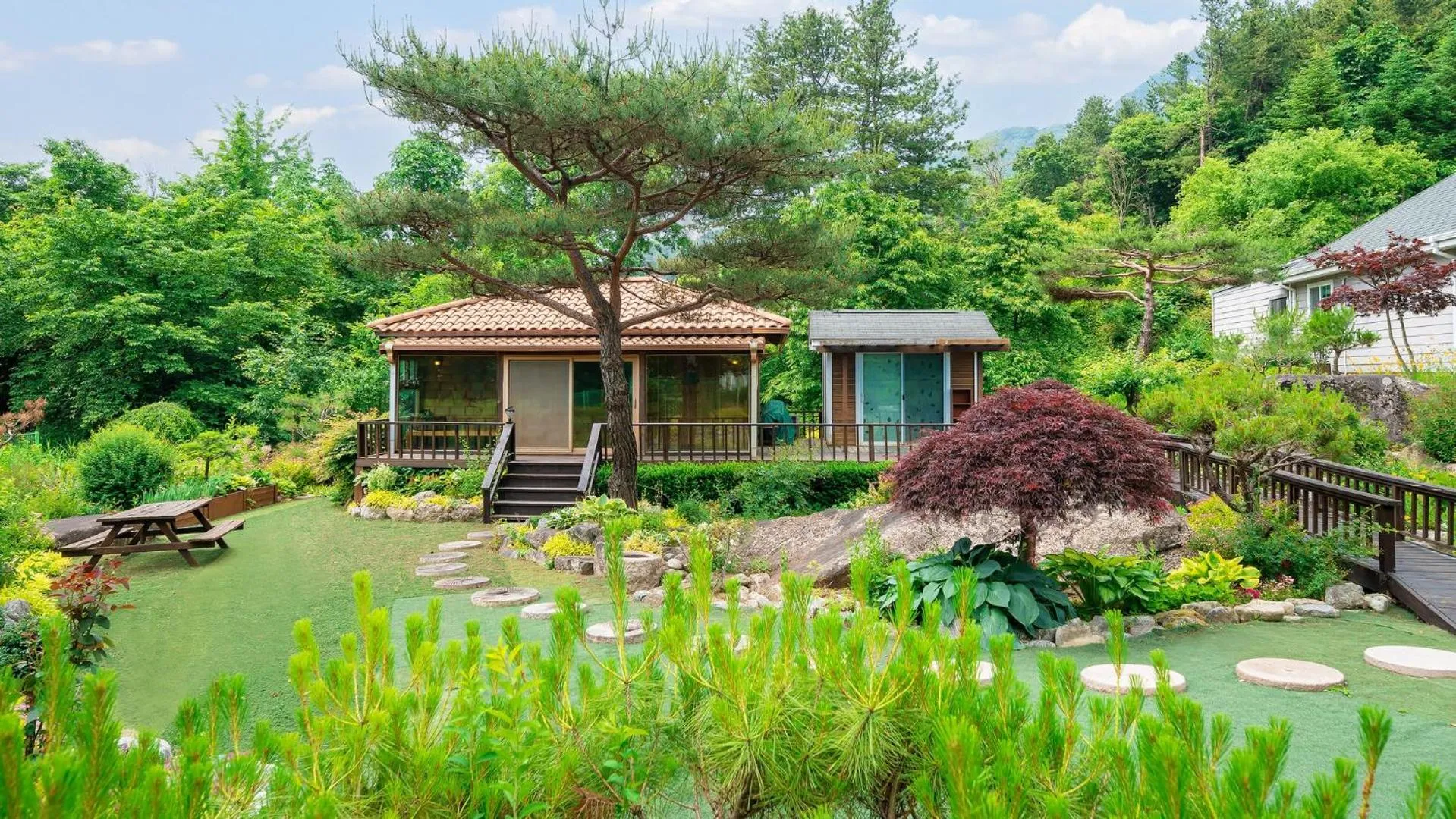 Property building in Gapyeong Yeheaden Pension
