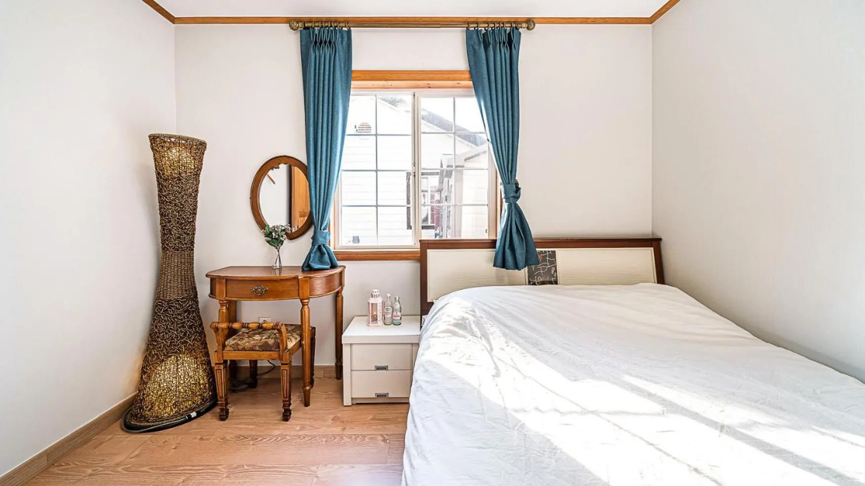 Property building, Bed in Gapyeong ojeupension