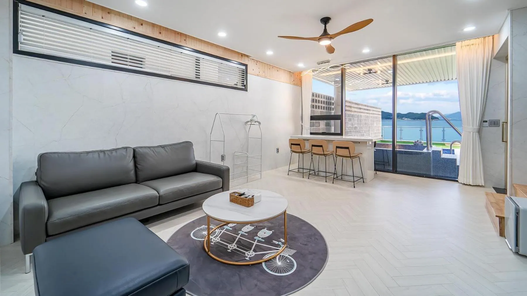 Property building in Yeosu Liposo Poolvilla