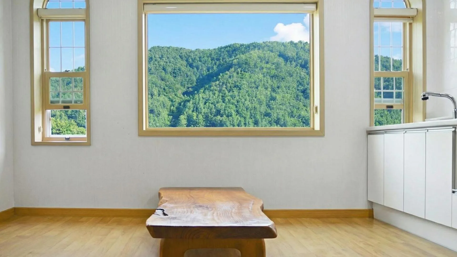 Property building in Tongyoung Macaio Pension