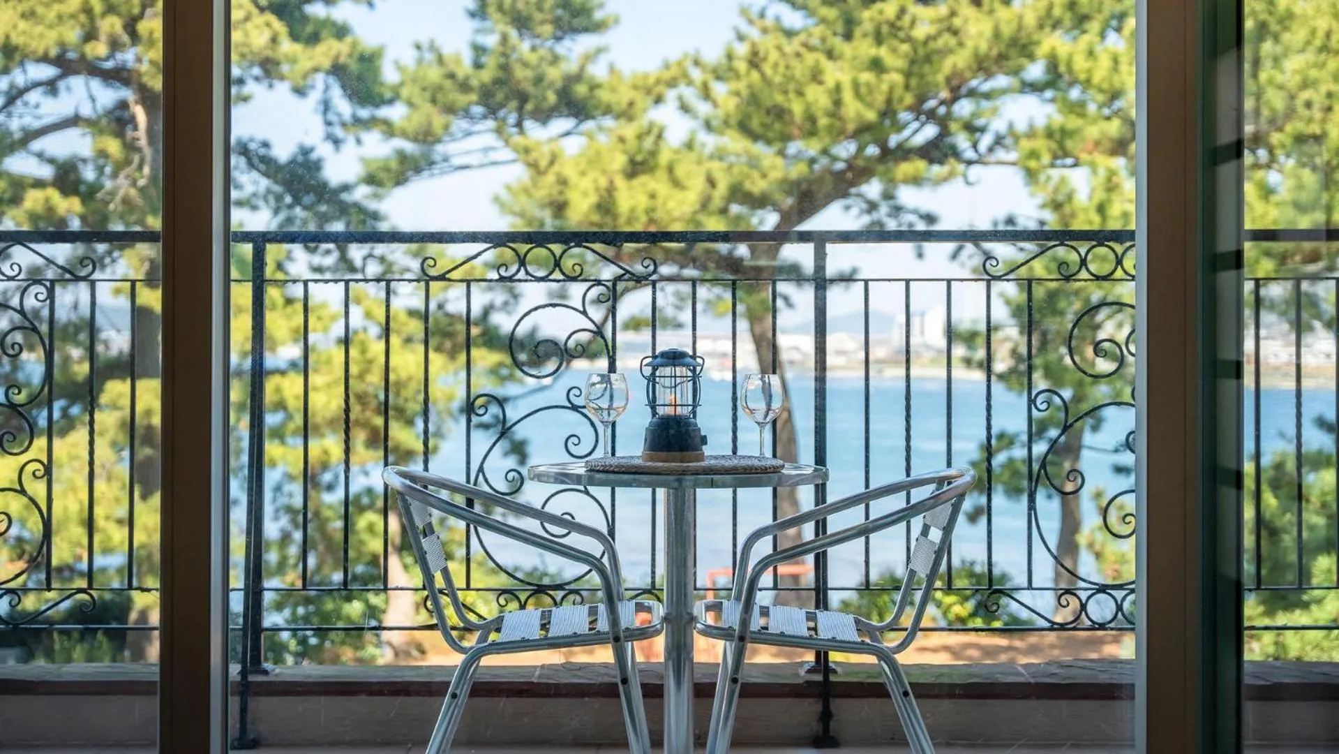 Property building in tongyeong haegando pension