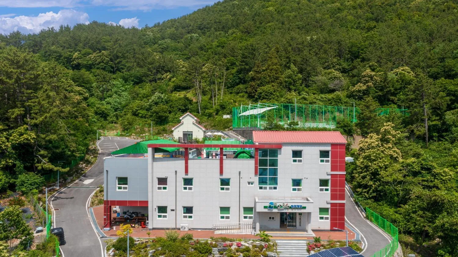 Property building in Tongyoung Sandeulhae Healling Pension