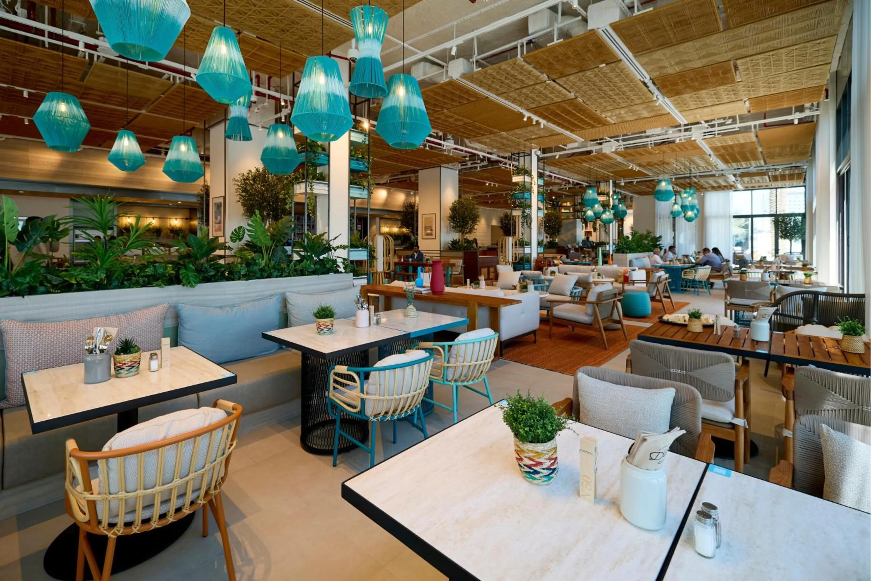 Restaurant/places to eat in Rove Al Marjan Island