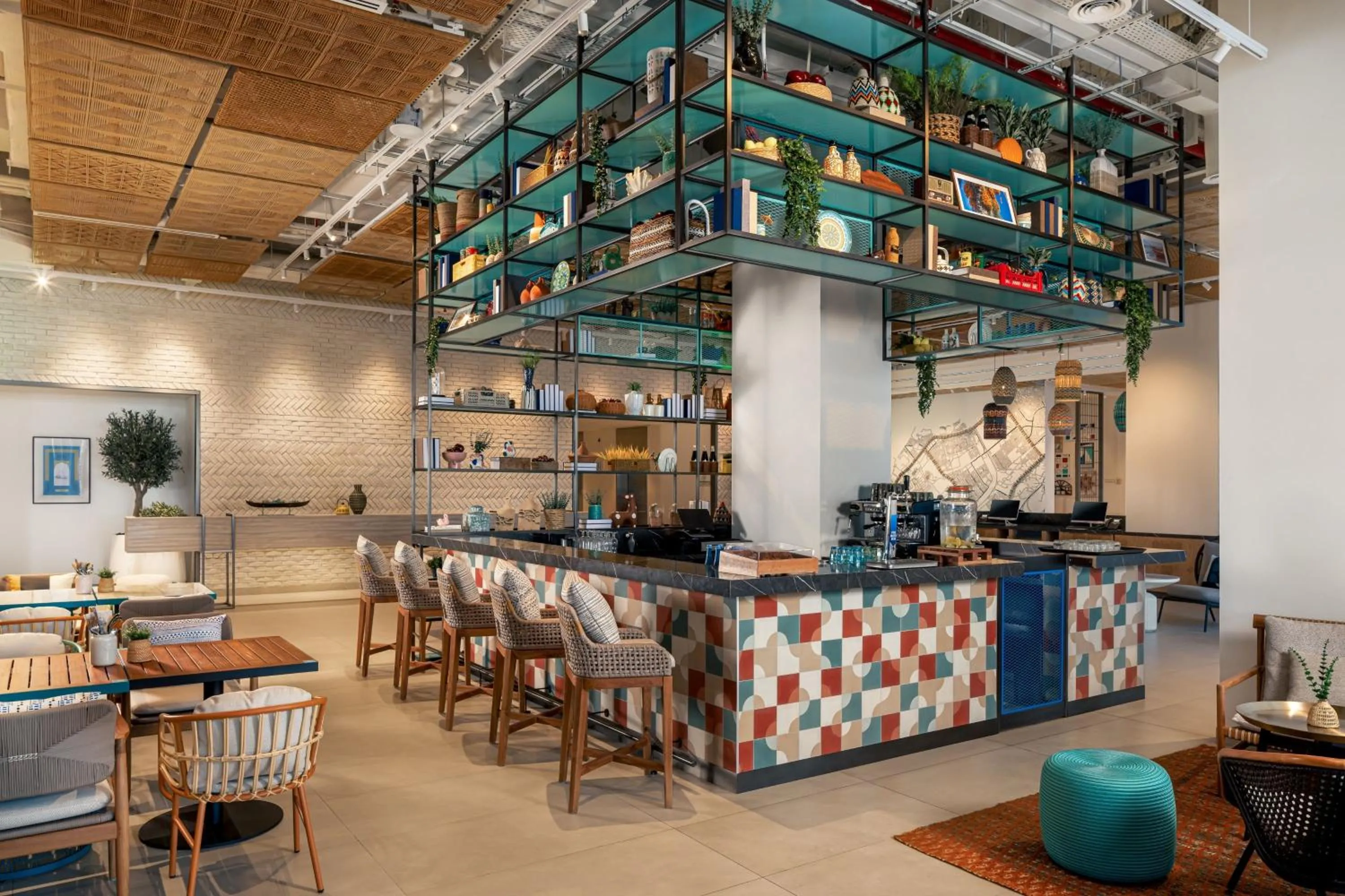 Restaurant/places to eat in Rove Al Marjan Island