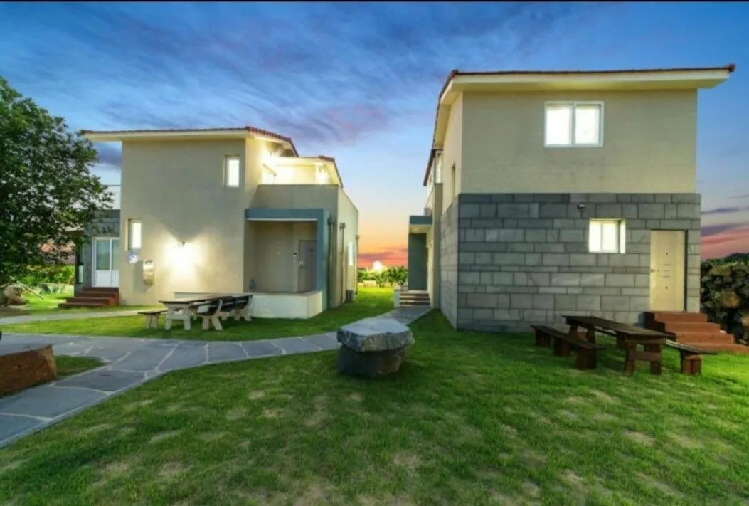 Property building in Jeju BasaFan Spa Pension