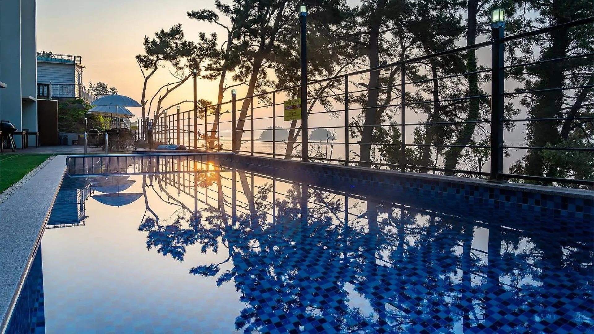 Property building in Yeosu Sea&Blue Family Pension