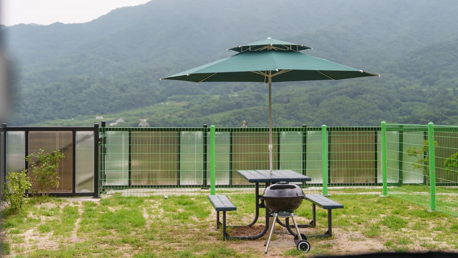 Property building in gyeongsan stage-ipple pet pension