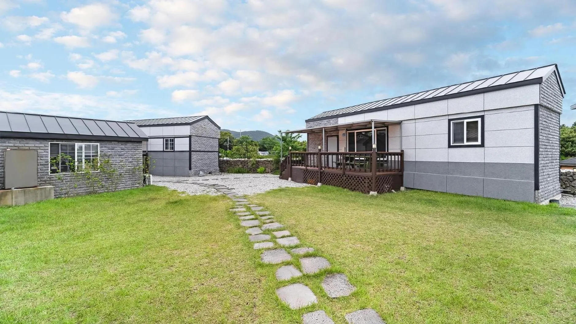 Property building in jeju bijalim pension