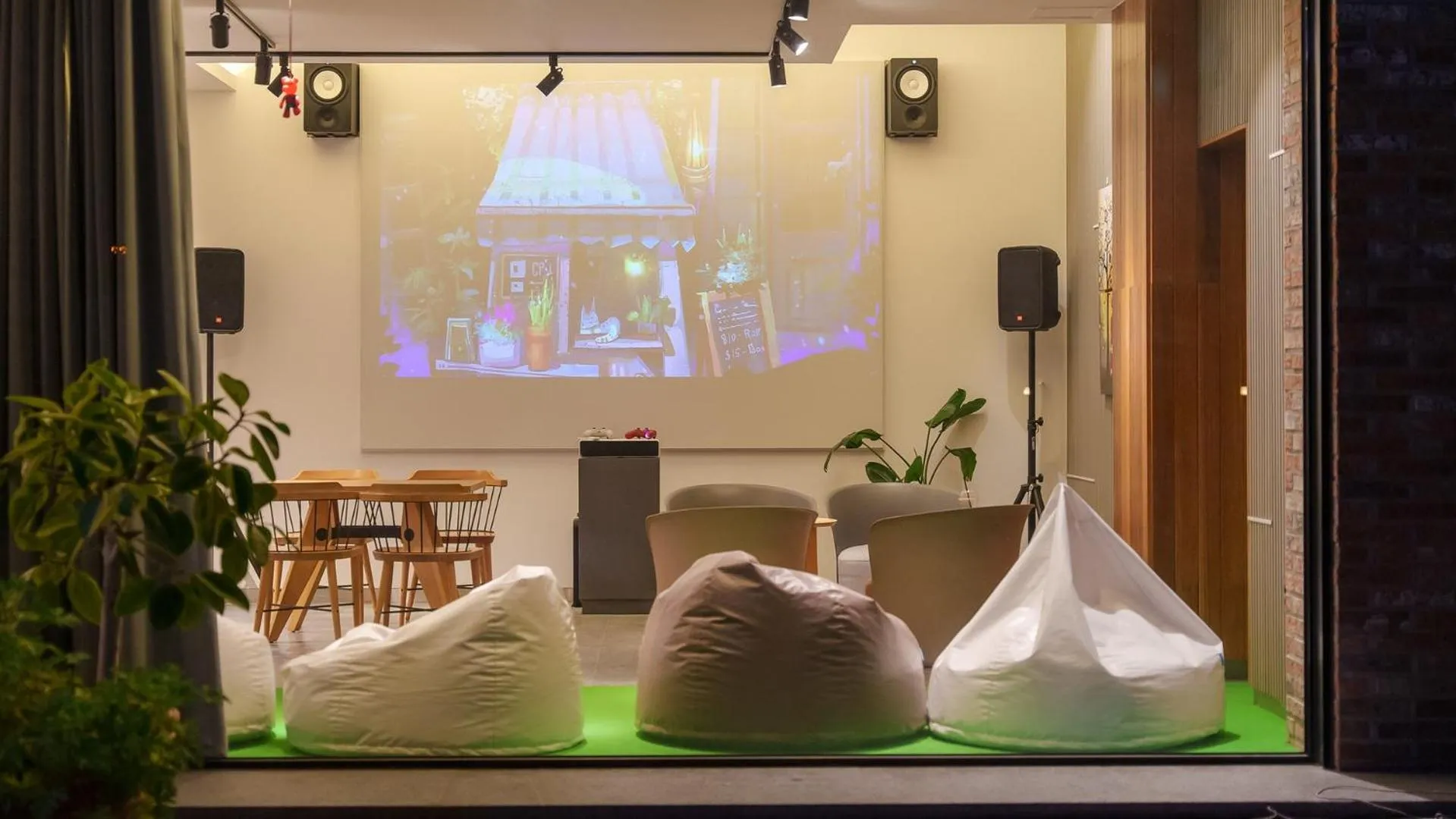 Property building in Gangneung Cresostay pension