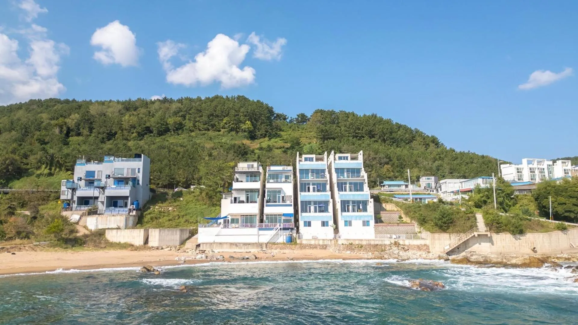 Property building in yeongdeok chaeumneul poolvilla