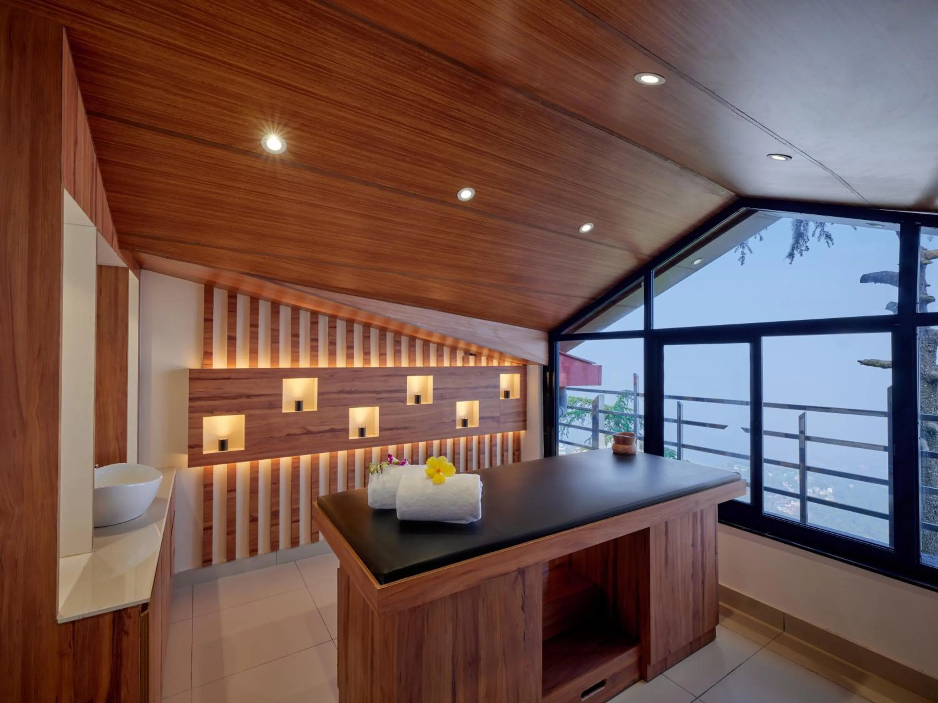 Spa and wellness centre/facilities in Regenta Place Dalhousie Just 500 Meters Walkable from Mall Road