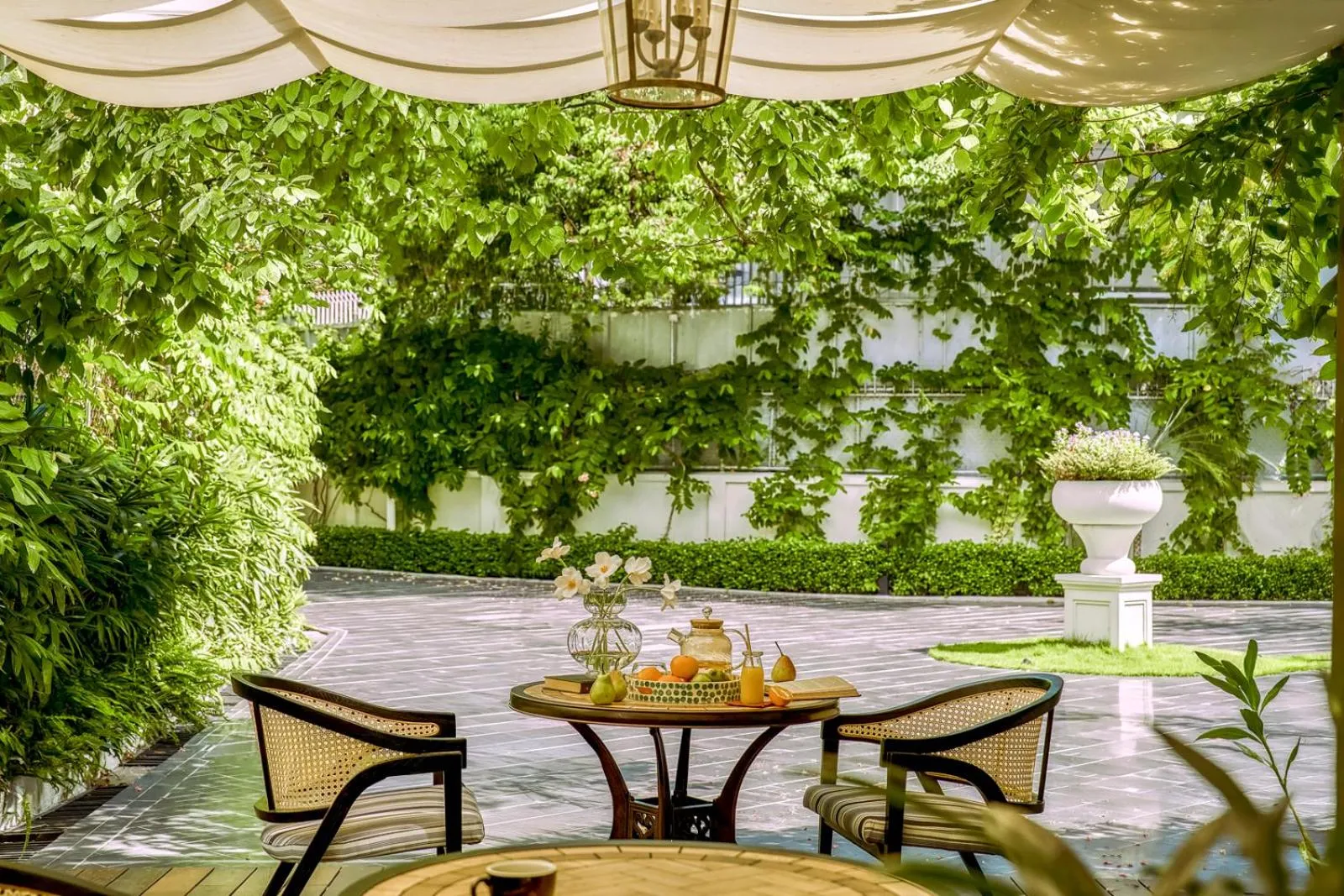 Restaurant/places to eat in President Maison Signature By M Village