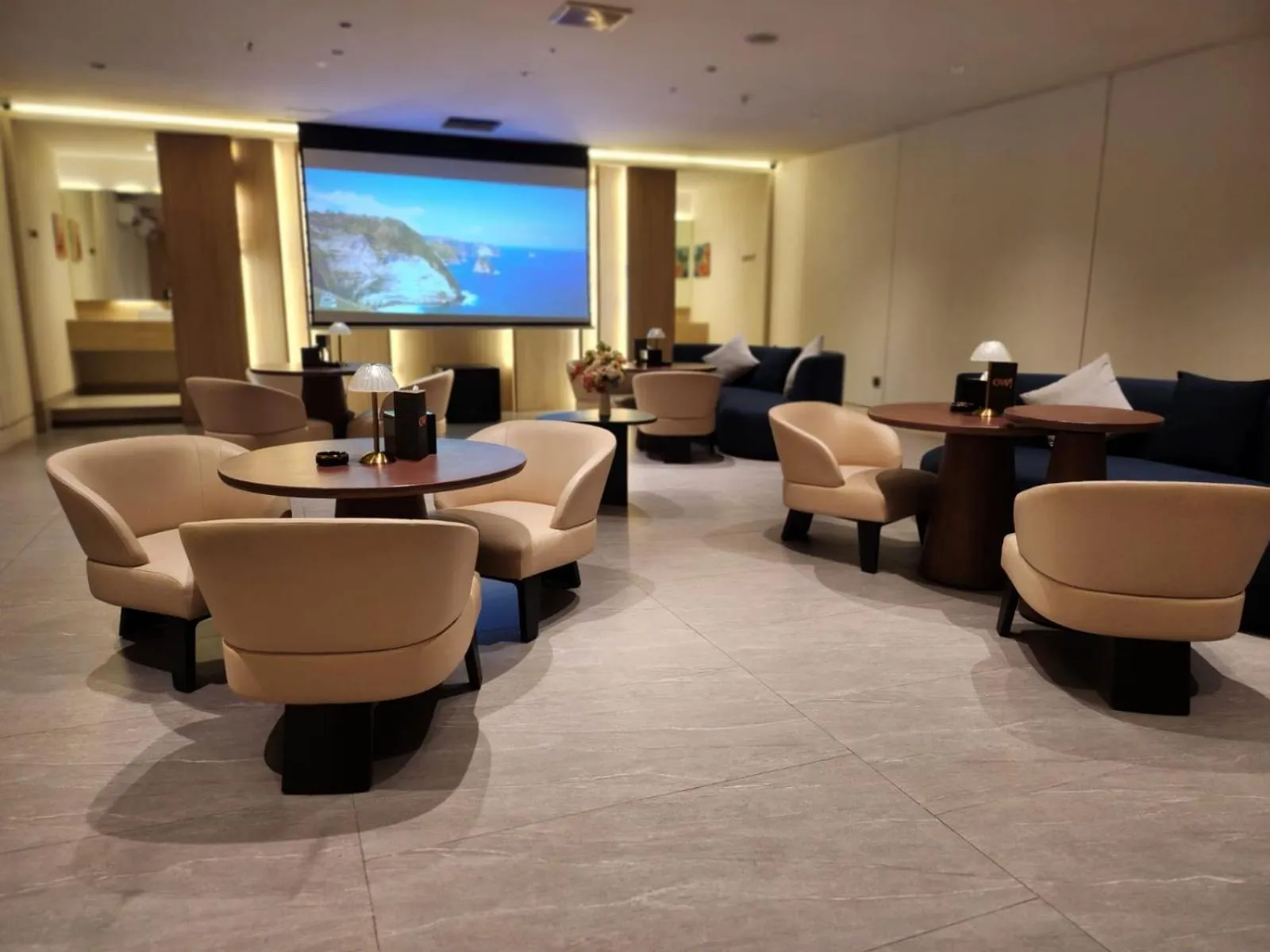 Communal lounge/ TV room in Ow! Hotel Boutique Kemayoran