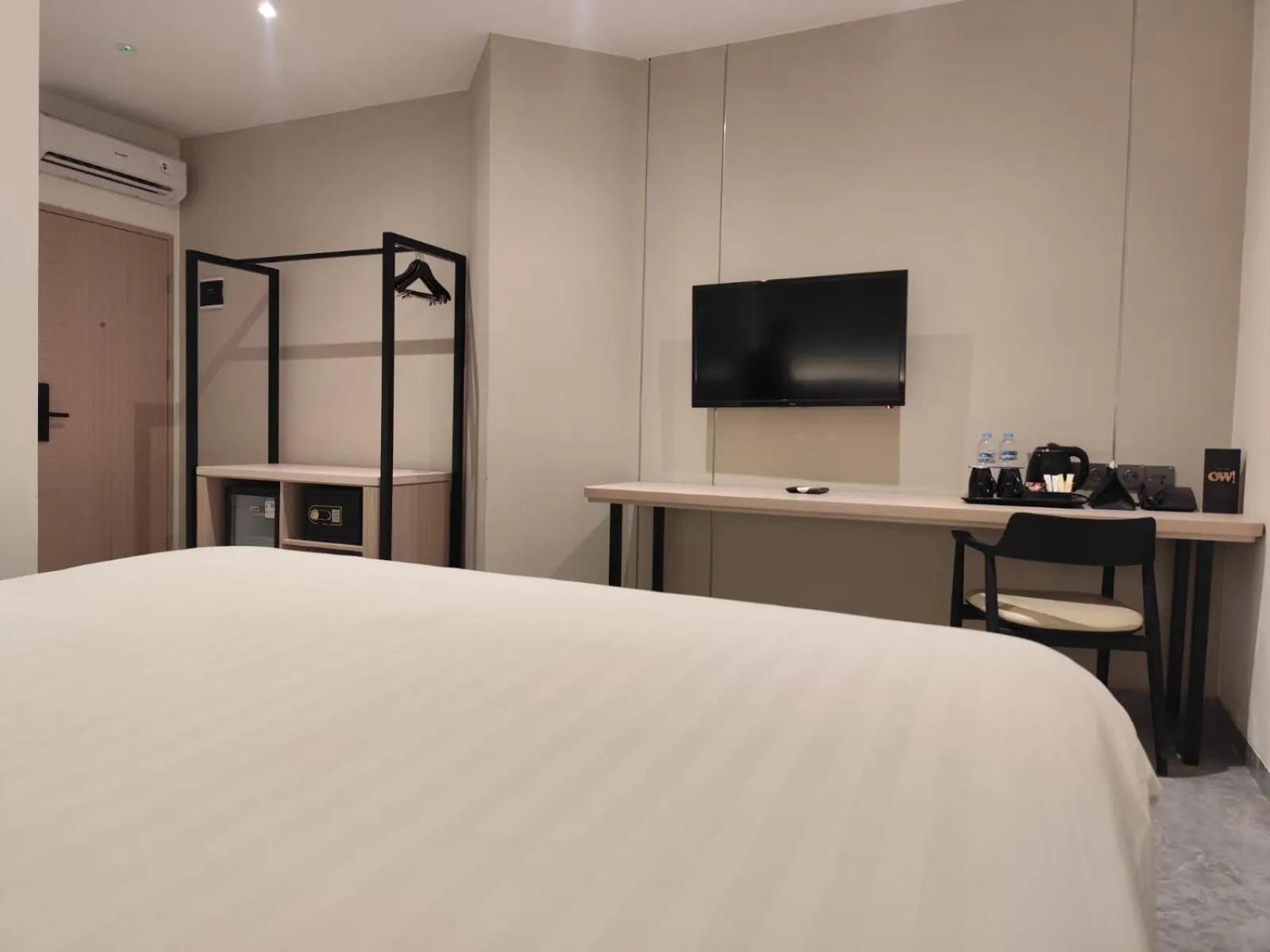 Bedroom, Bed in Ow! Hotel Boutique Kemayoran
