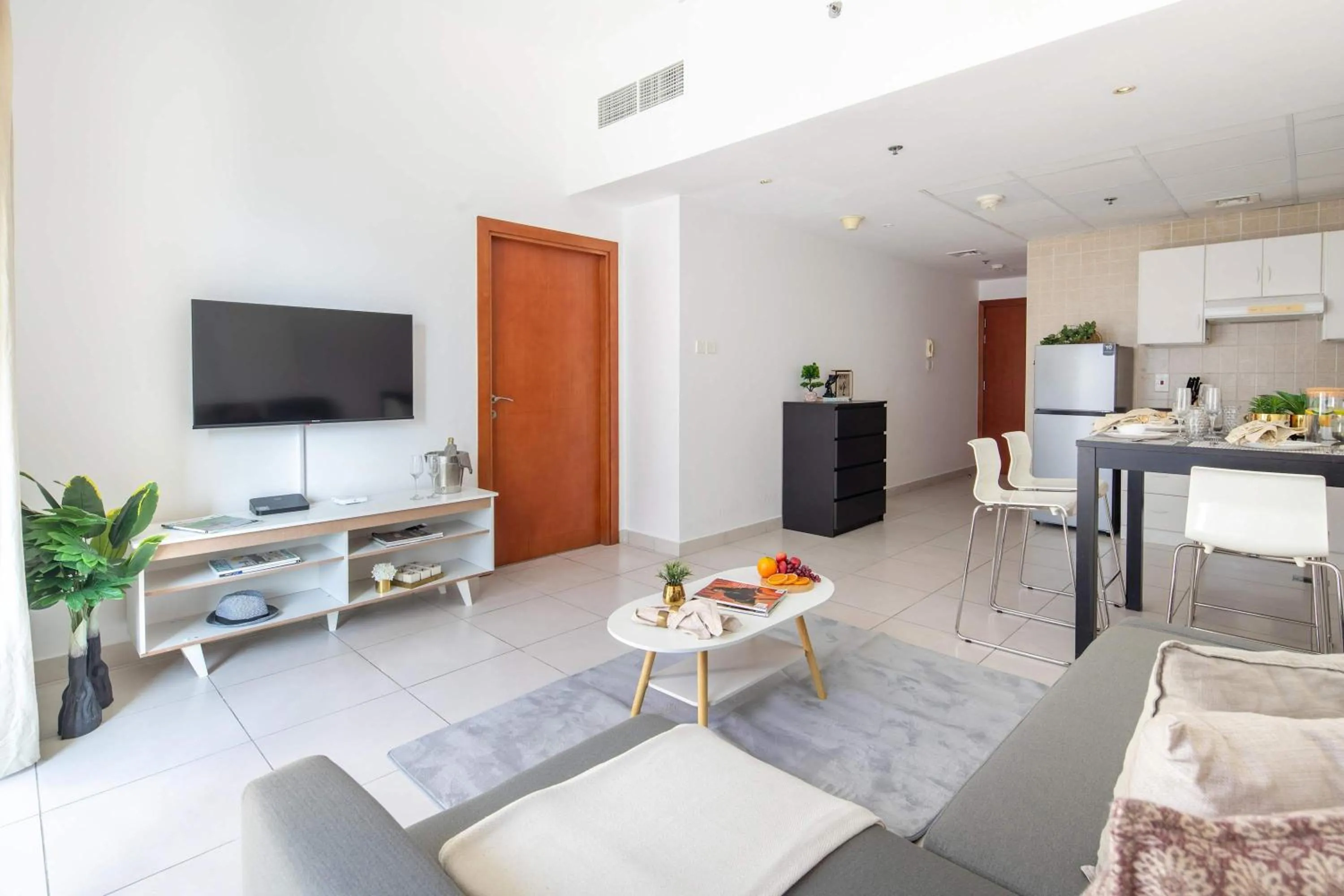 Frank Porter - Marina Views Tower B