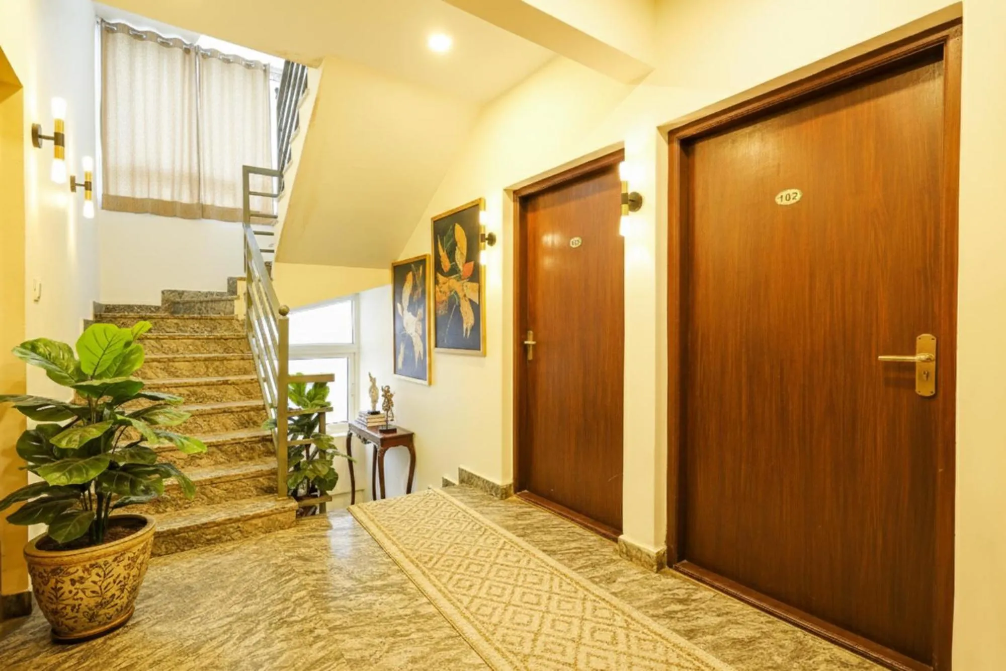 FabHotel Royal Wood Premier -Nr Domlur