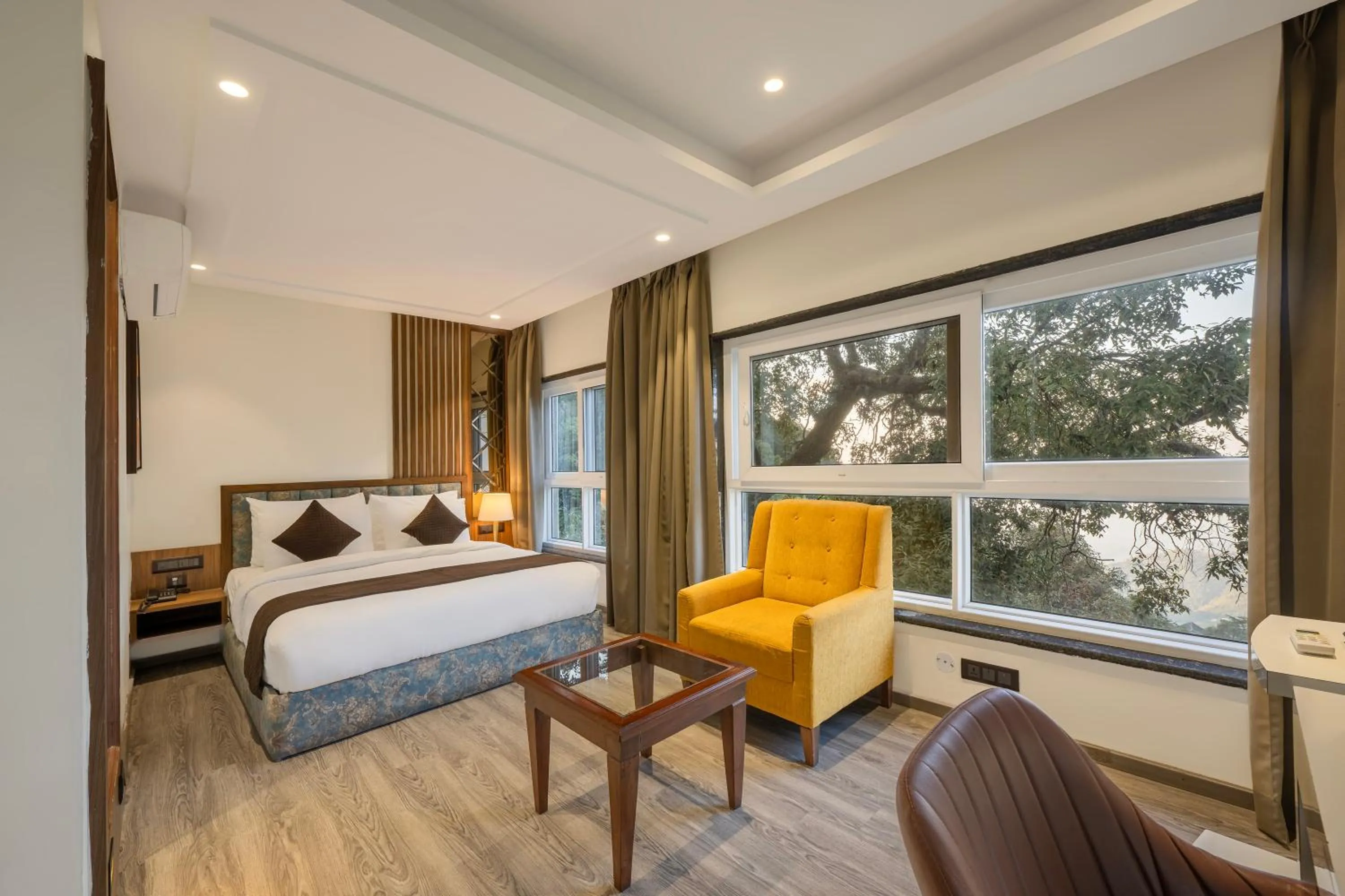 Photo of the whole room, Bed in Echor Baris Resort Mussoorie