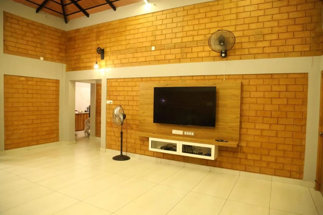 Communal lounge/ TV room in KK Selfie Point Resort