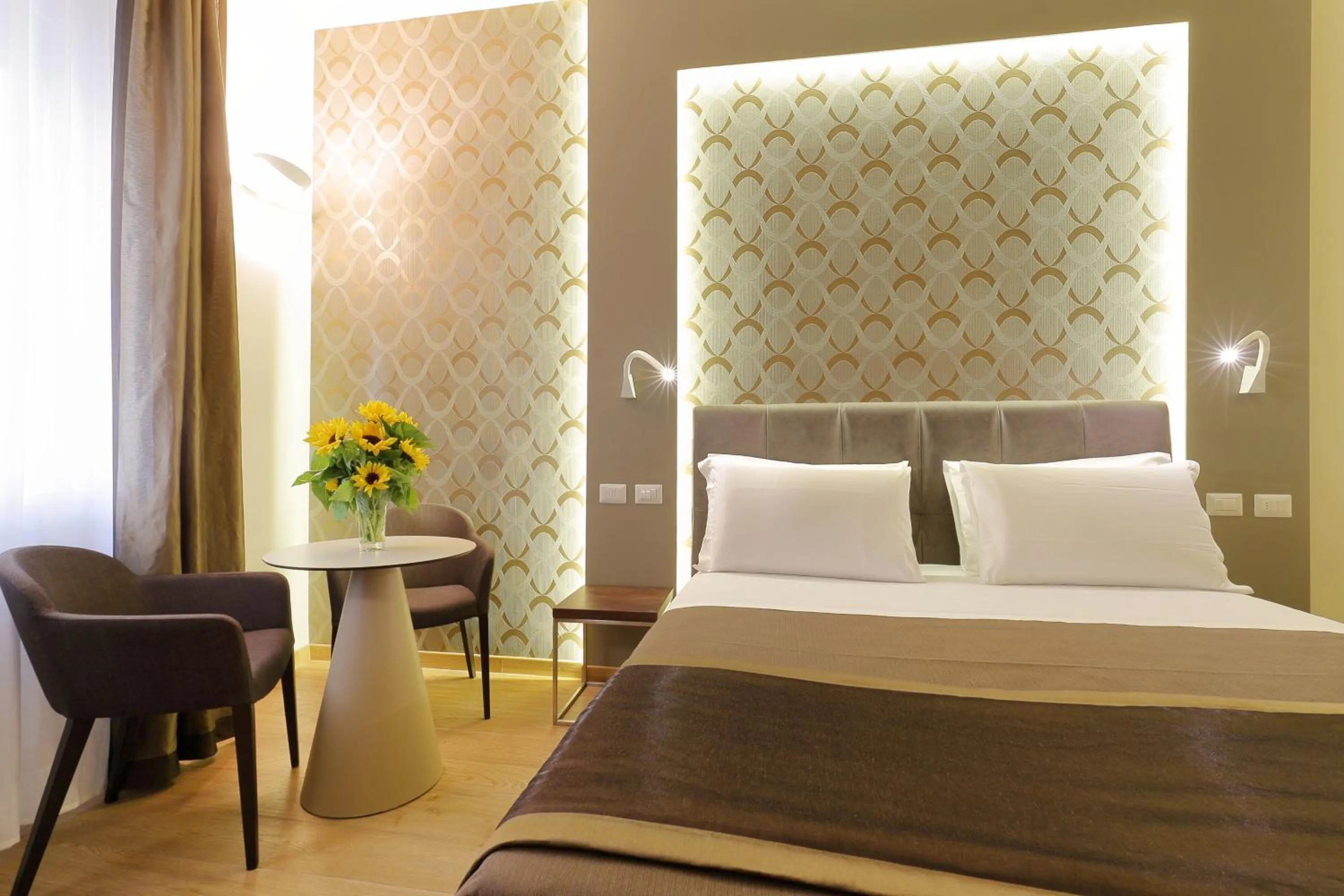 Decorative detail, Bed in La Torre dei Salterelli