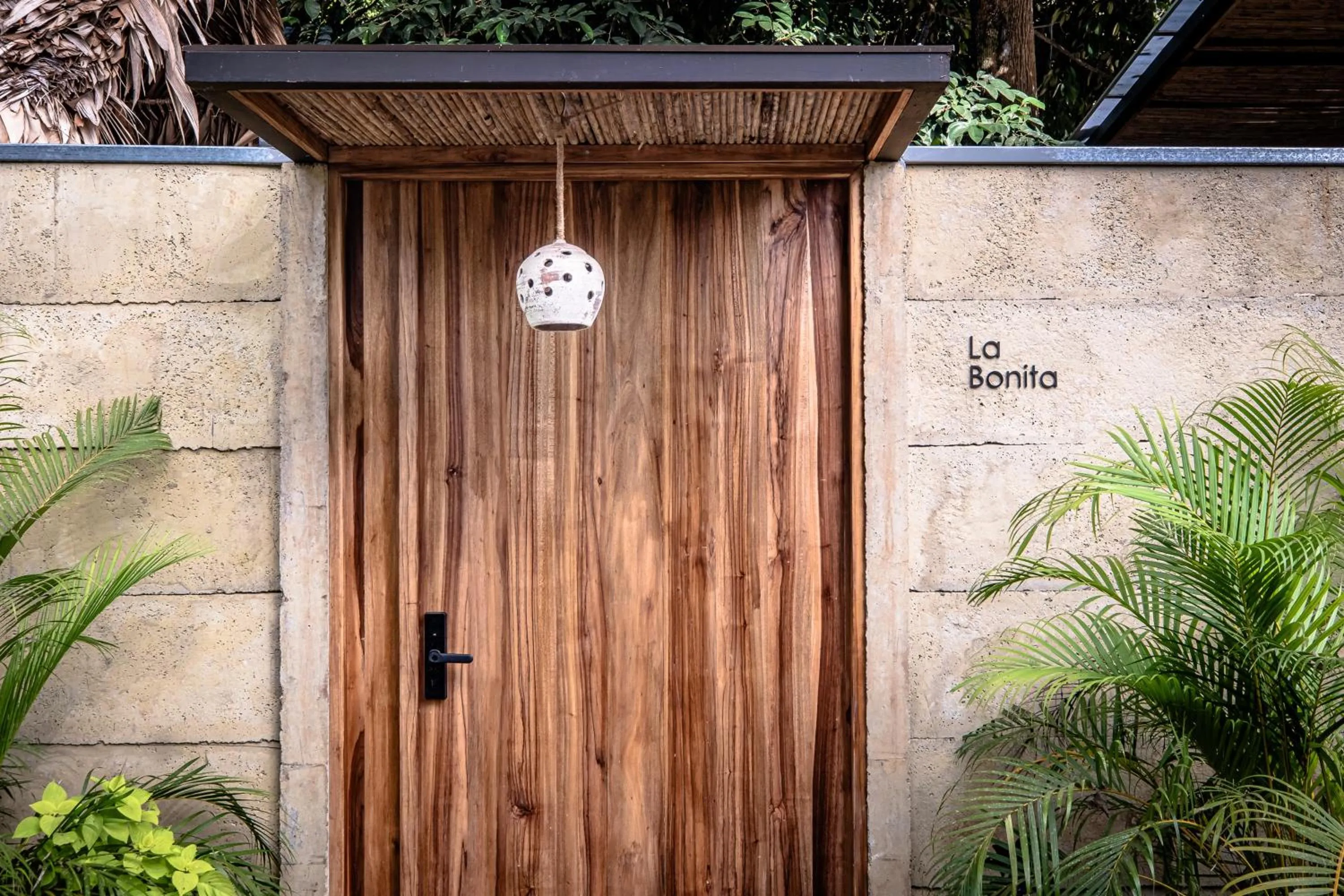 Facade/entrance in La Bonita Lodge