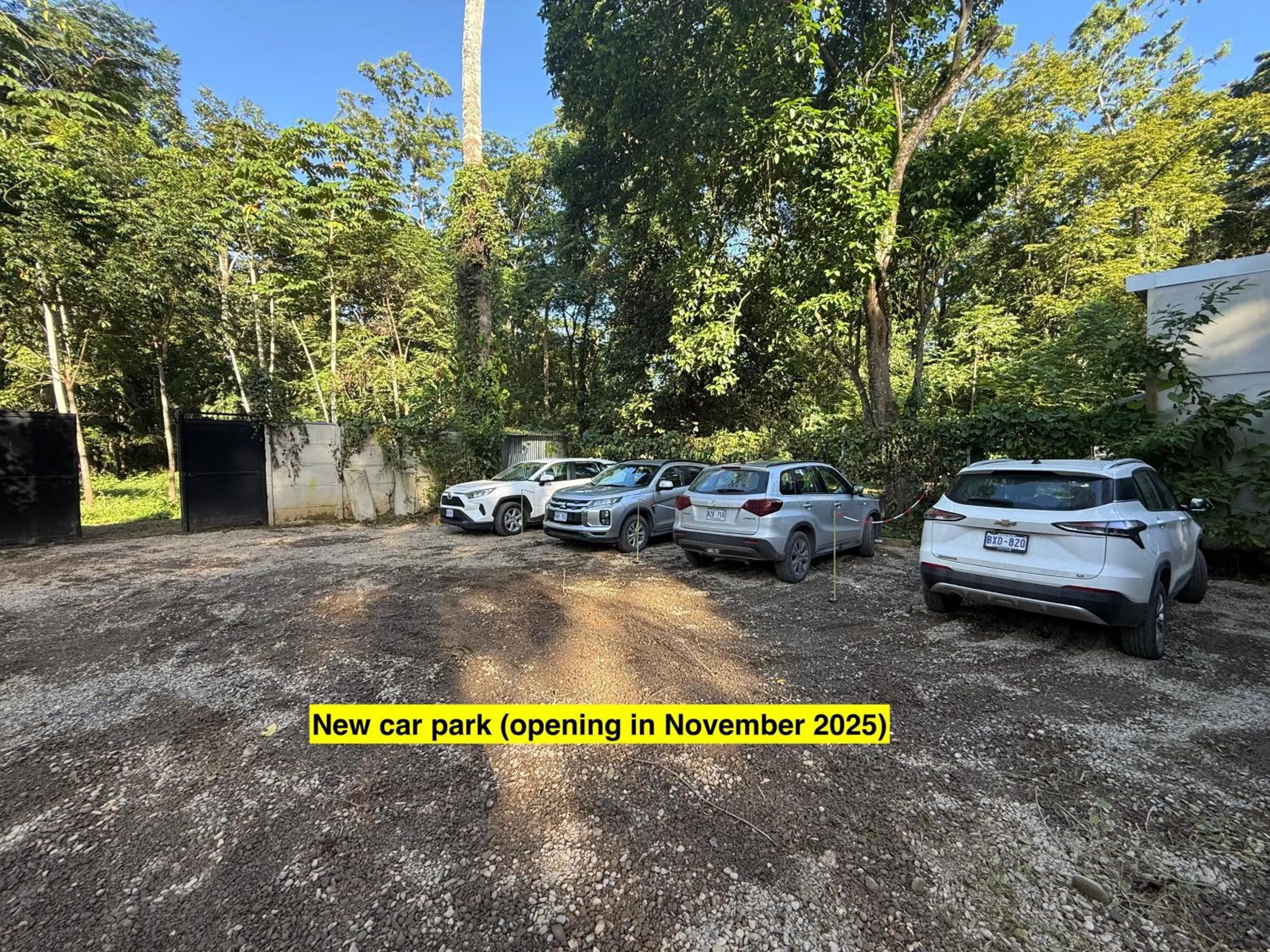 Parking in La Bonita Lodge