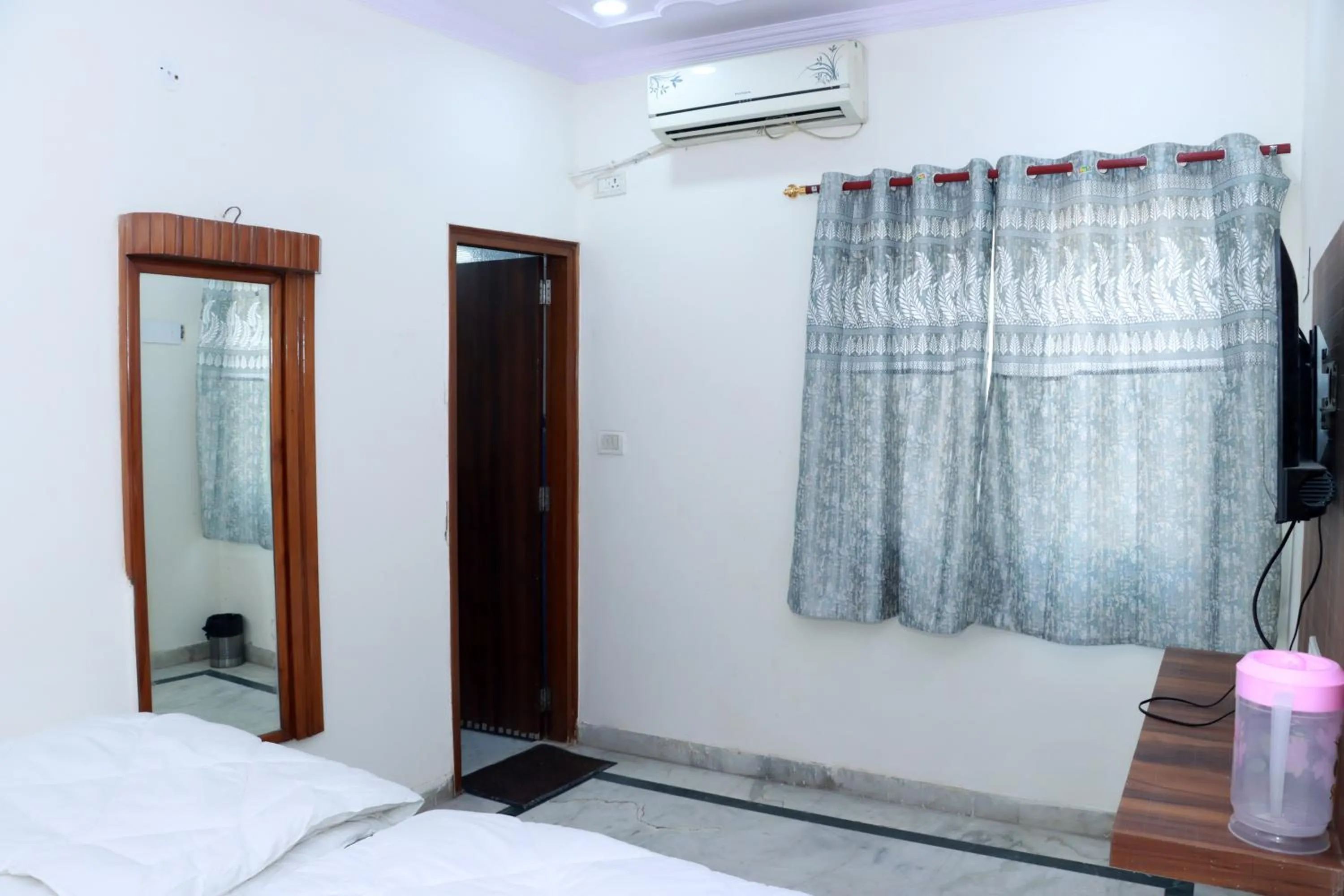 Bed in Hotel Gush At New Delhi Railway Station
