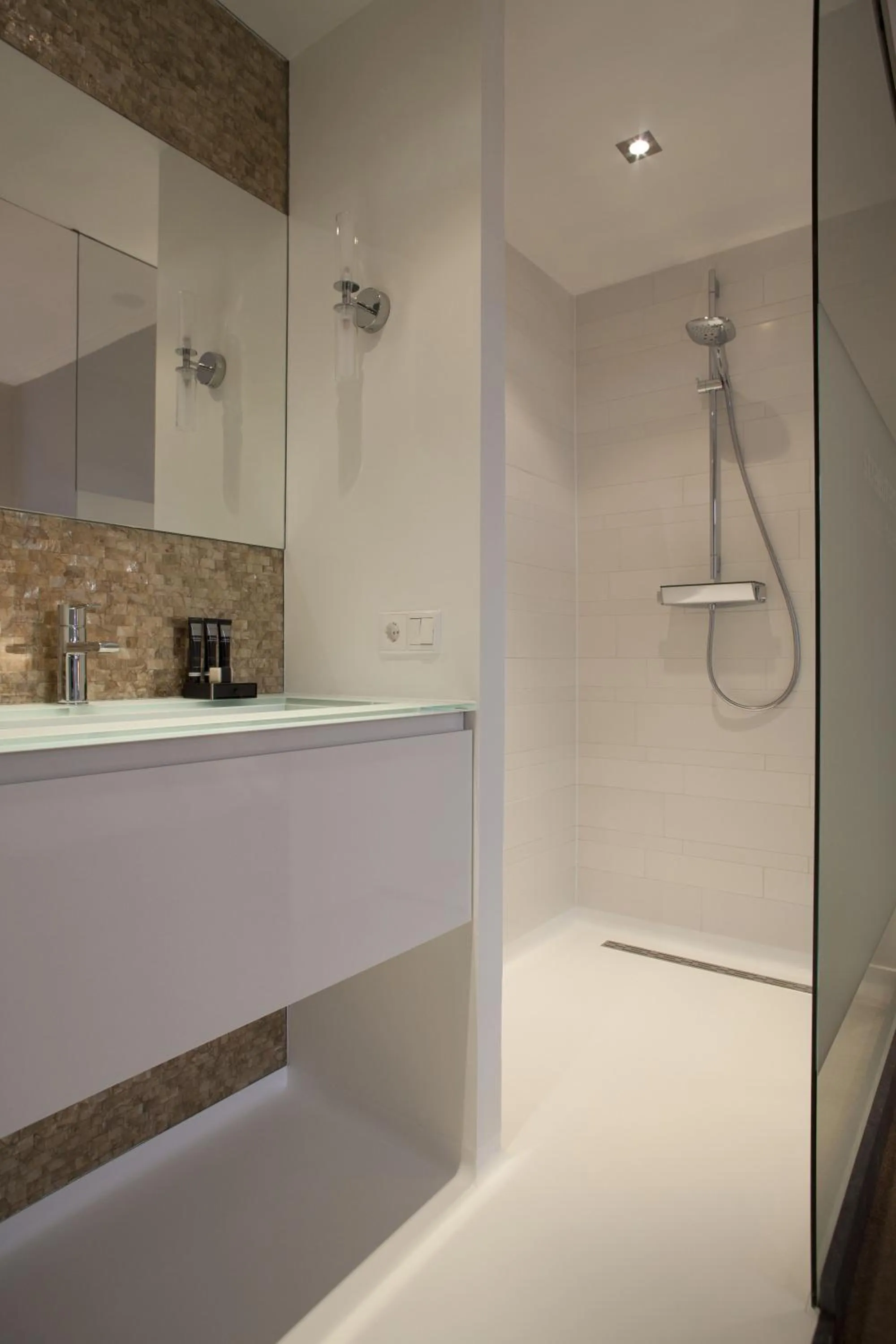 Shower in Boutique Hotel Straelman