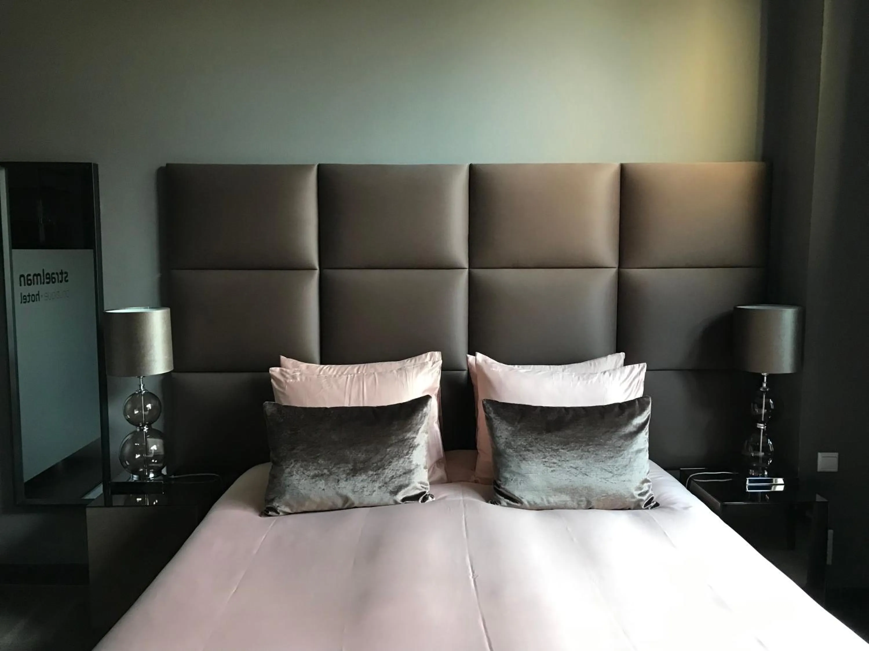 Bed in Boutique Hotel Straelman