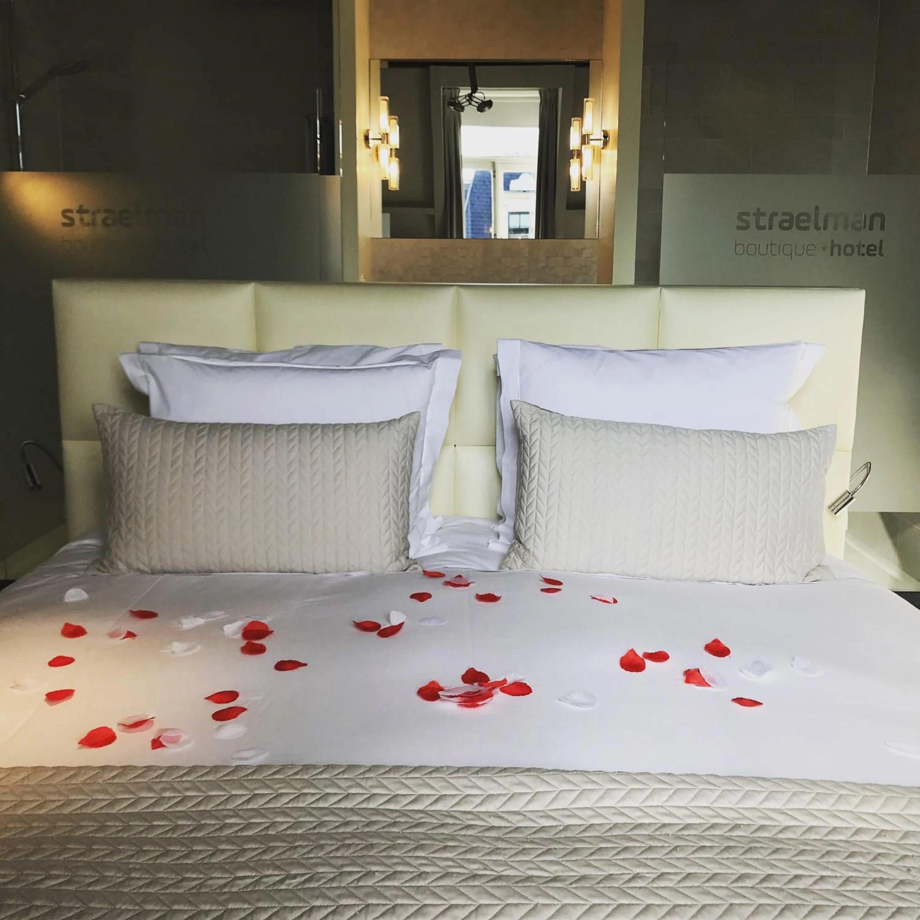 Bed in Boutique Hotel Straelman