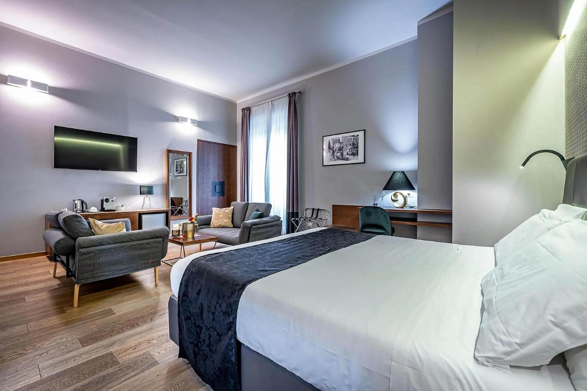 Bedroom, Bed in Antico Centro Suite