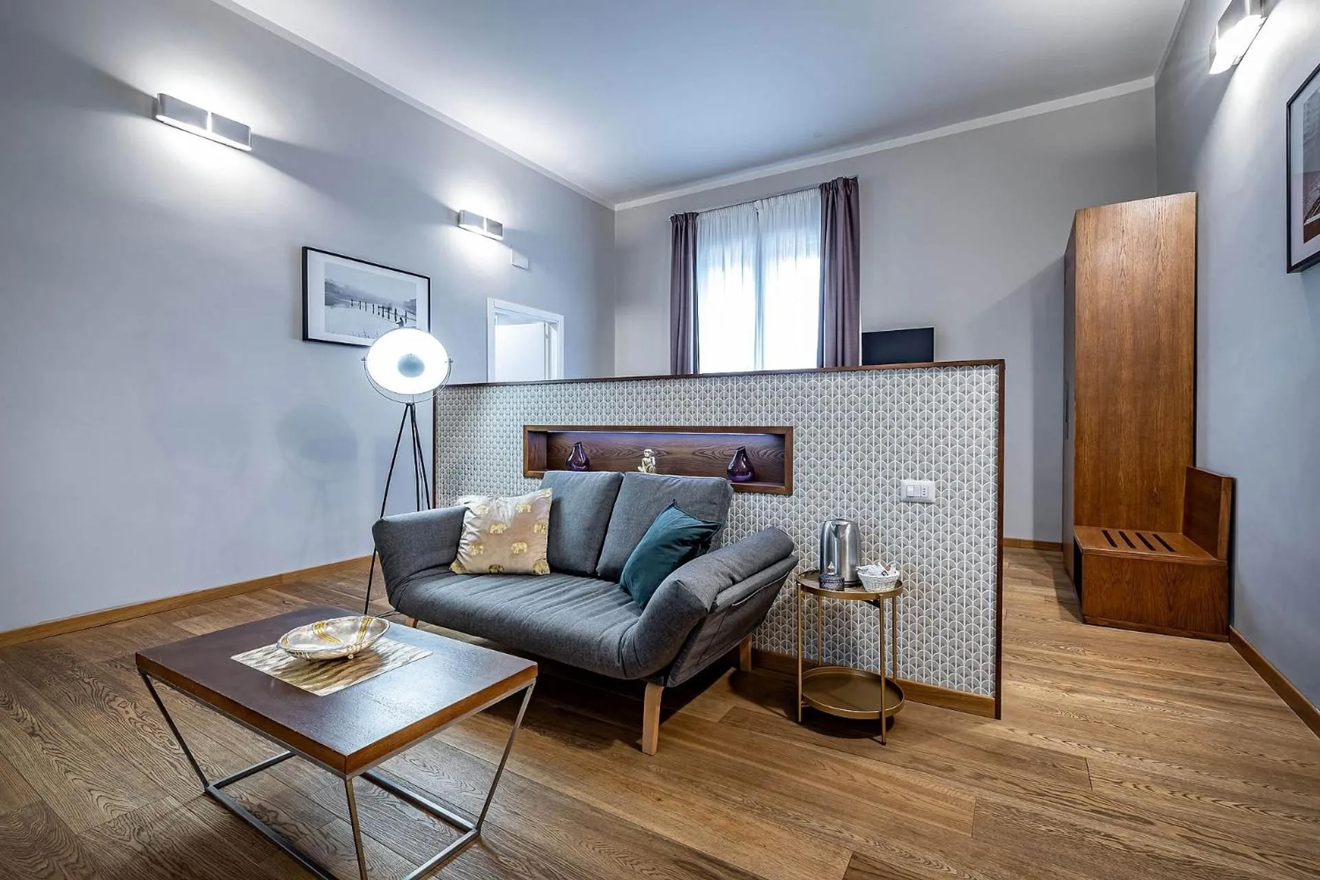 Living room, Bed in Antico Centro Suite