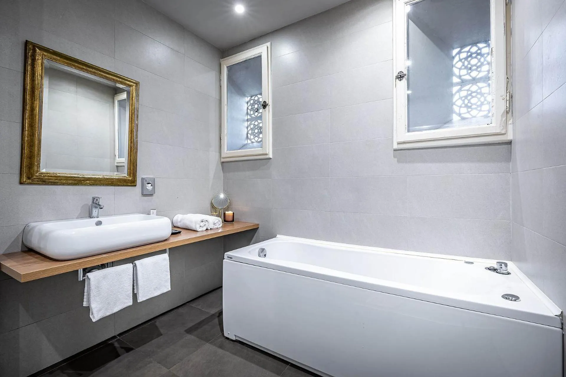 Bathroom in Antico Centro Suite