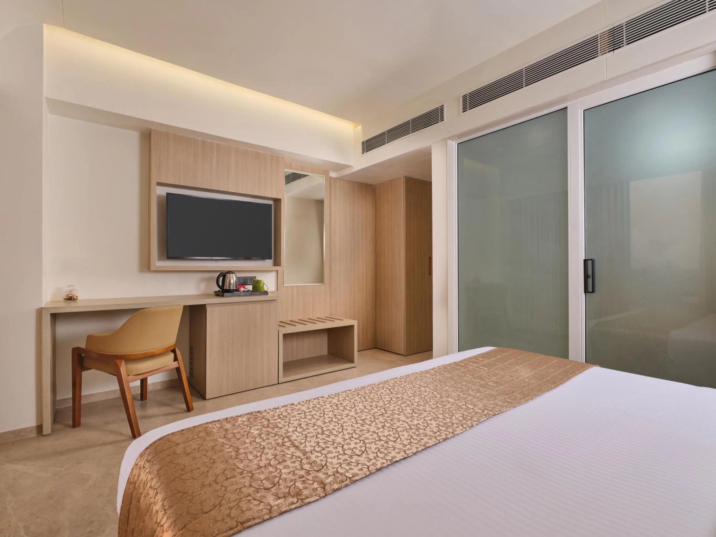 TV and multimedia, Bed in Biznotel By Pride Motera