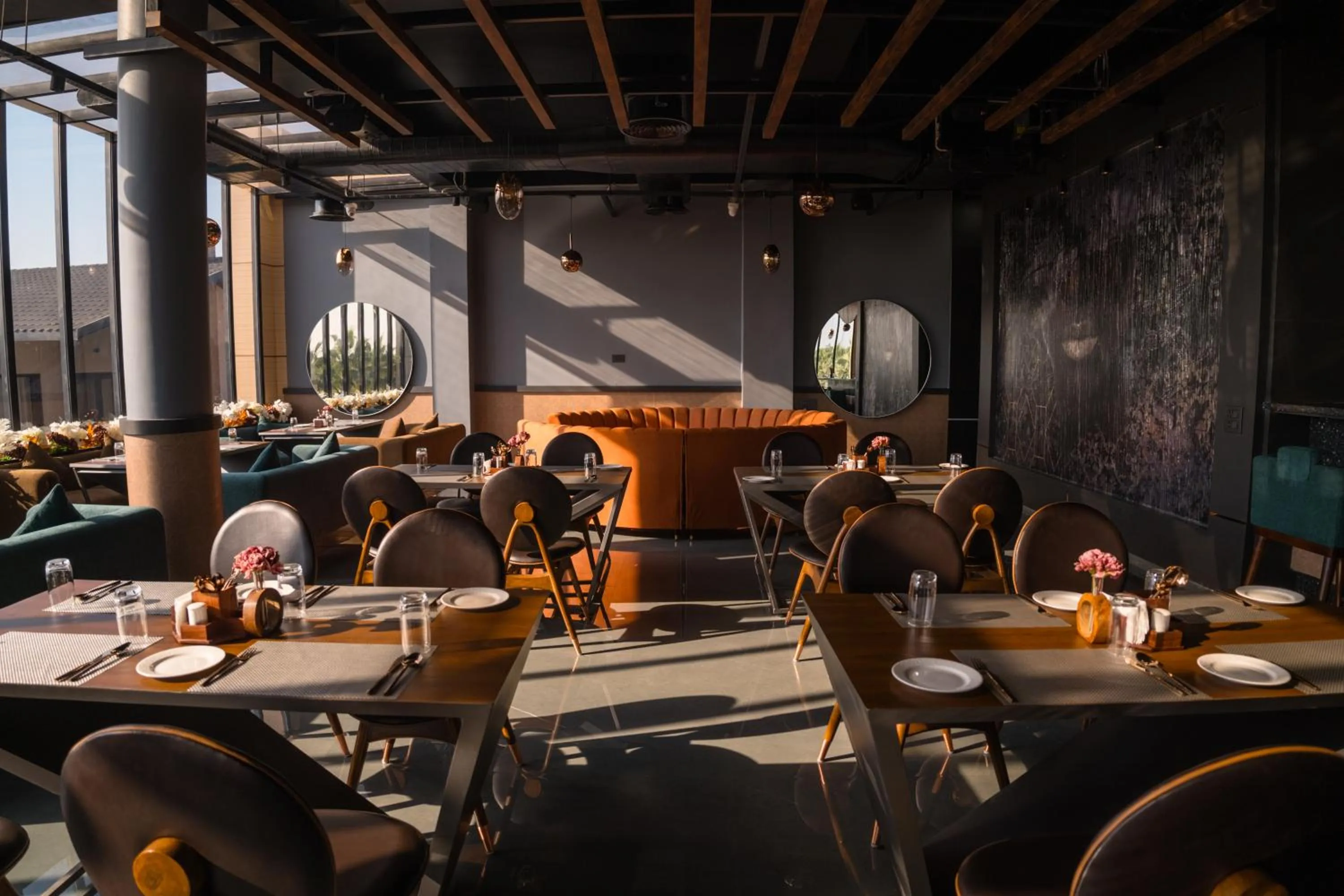 Restaurant/places to eat in Villasita Resort