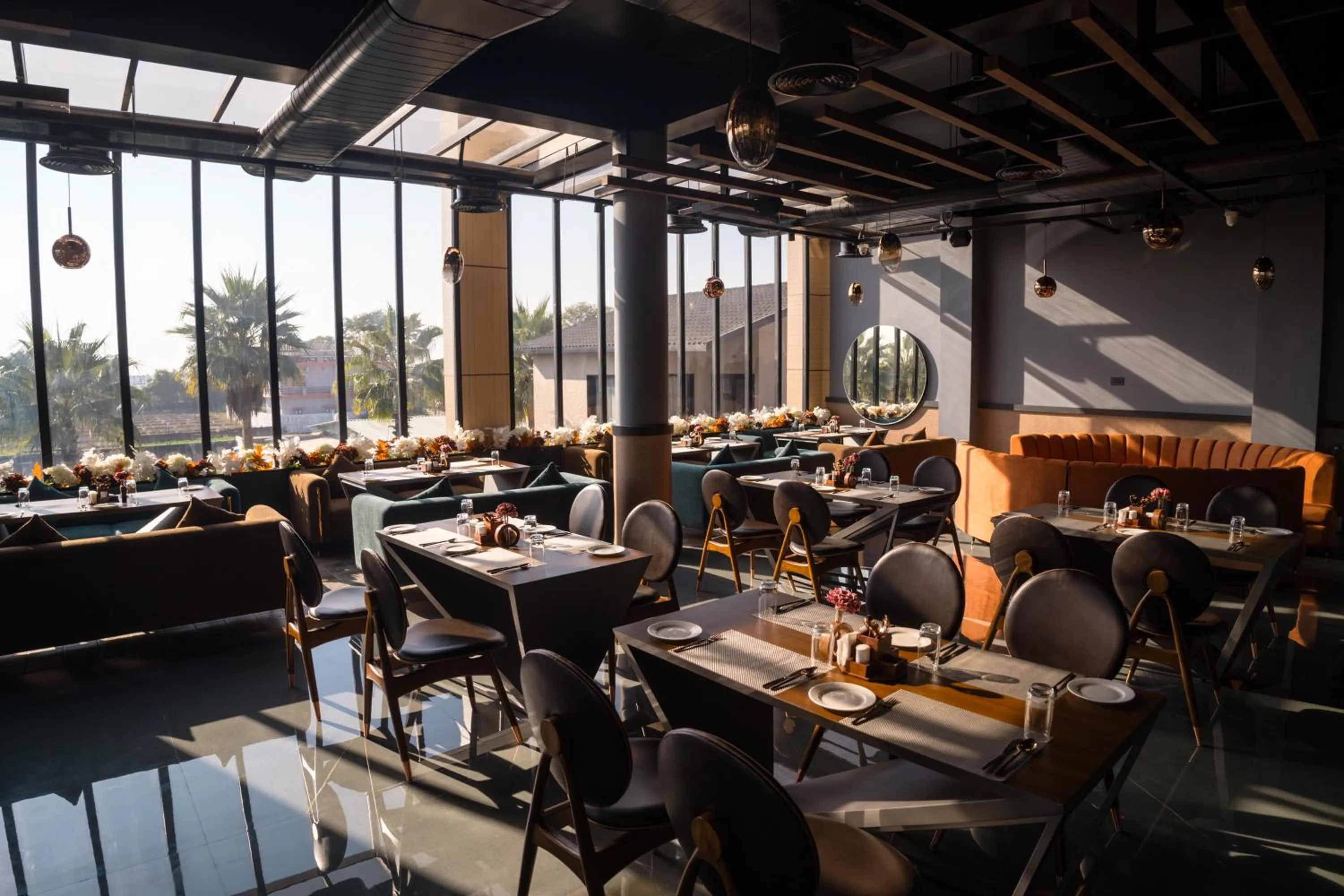 Restaurant/places to eat in Villasita Resort