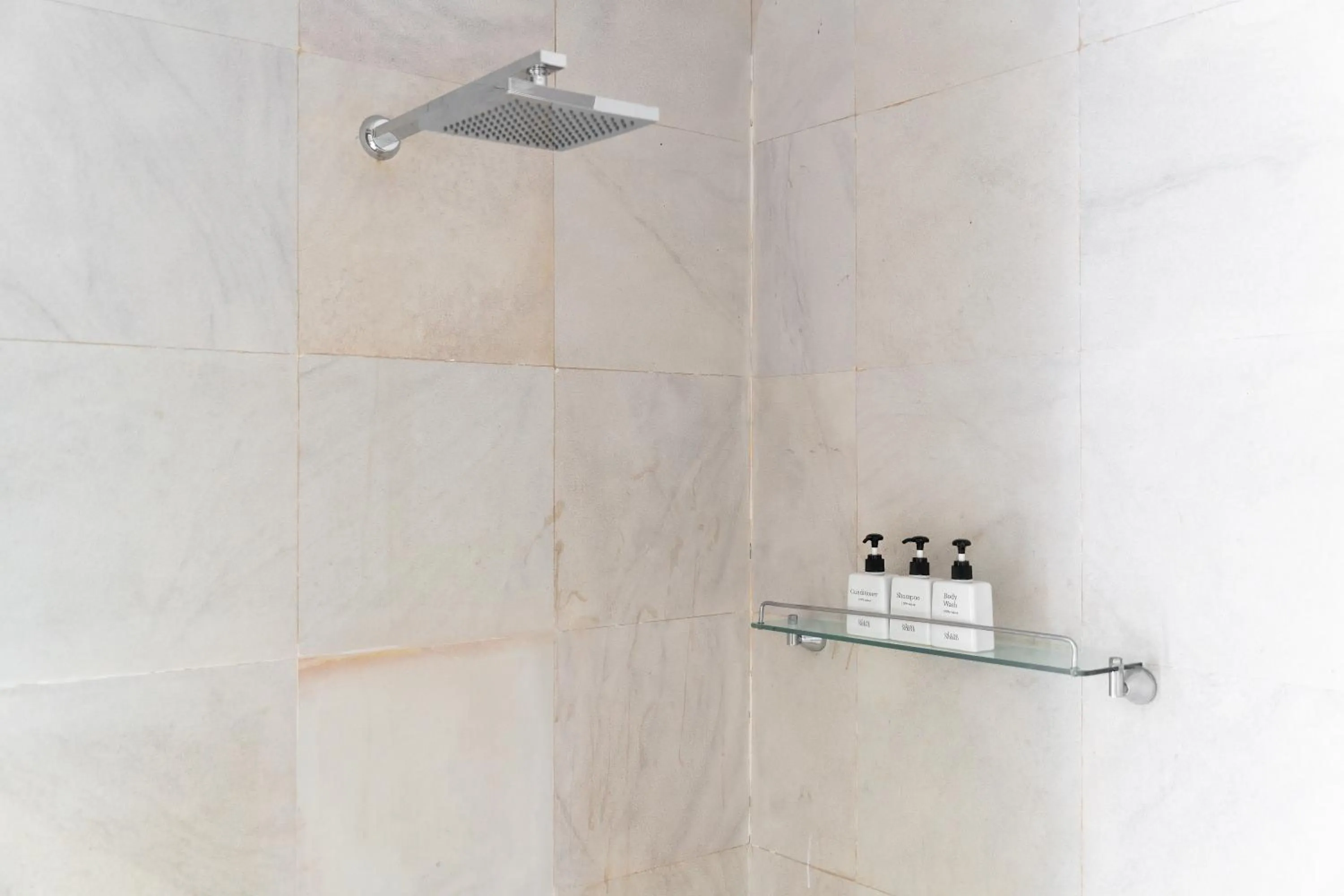 Shower in Villa Kohia, stunning sea views, breakfast, serviced daily, private dining service on request, North Chaweng