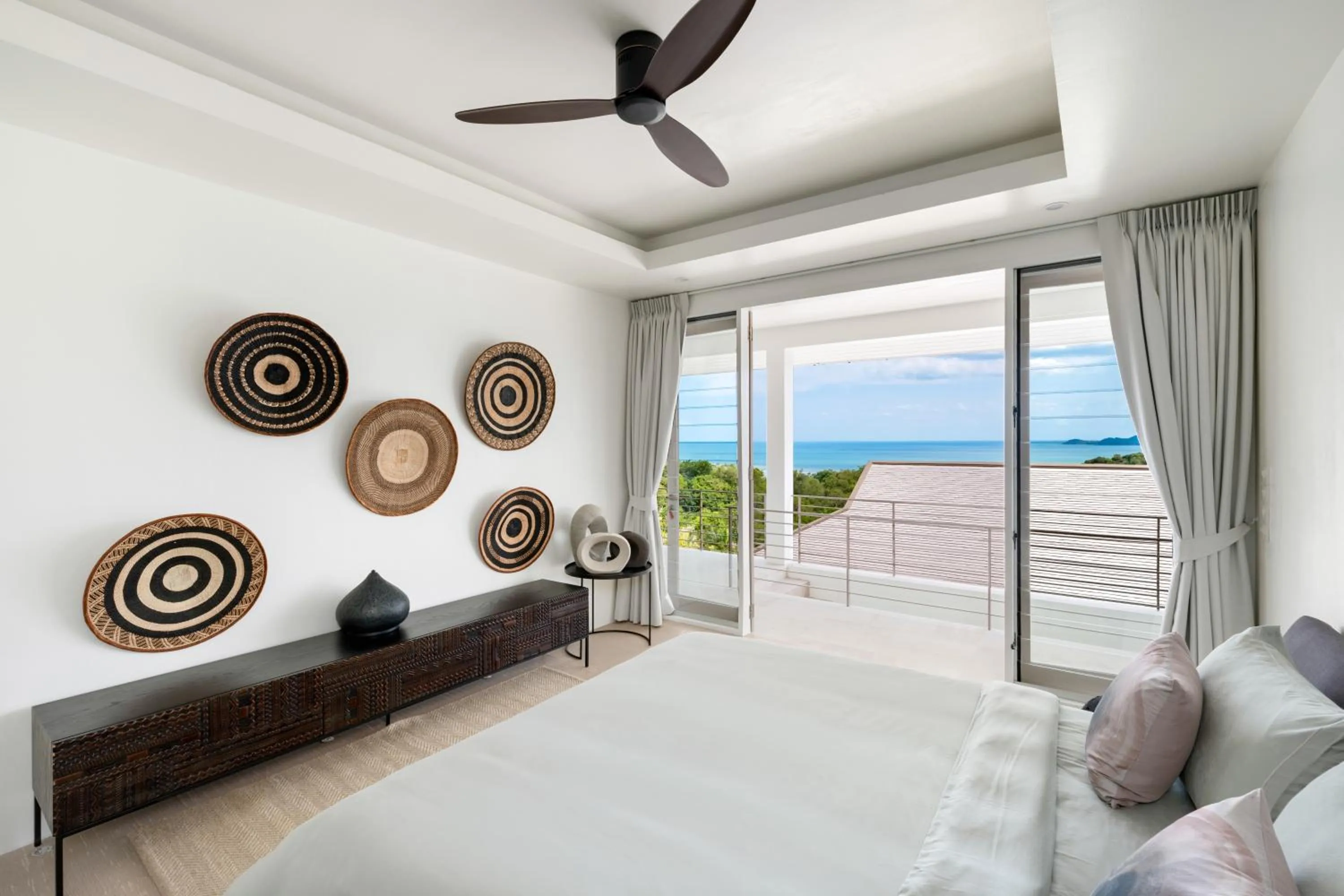 Bed in Villa Kohia, stunning sea views, breakfast, serviced daily, private dining service on request, North Chaweng