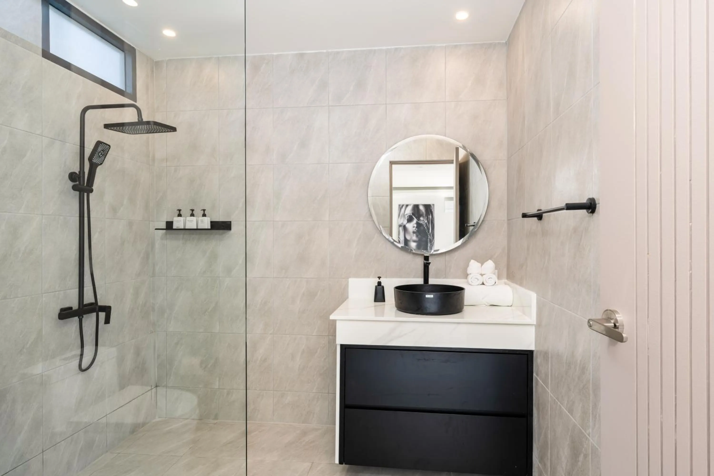 Shower in Villa Kohia, stunning sea views, breakfast, serviced daily, private dining service on request, North Chaweng