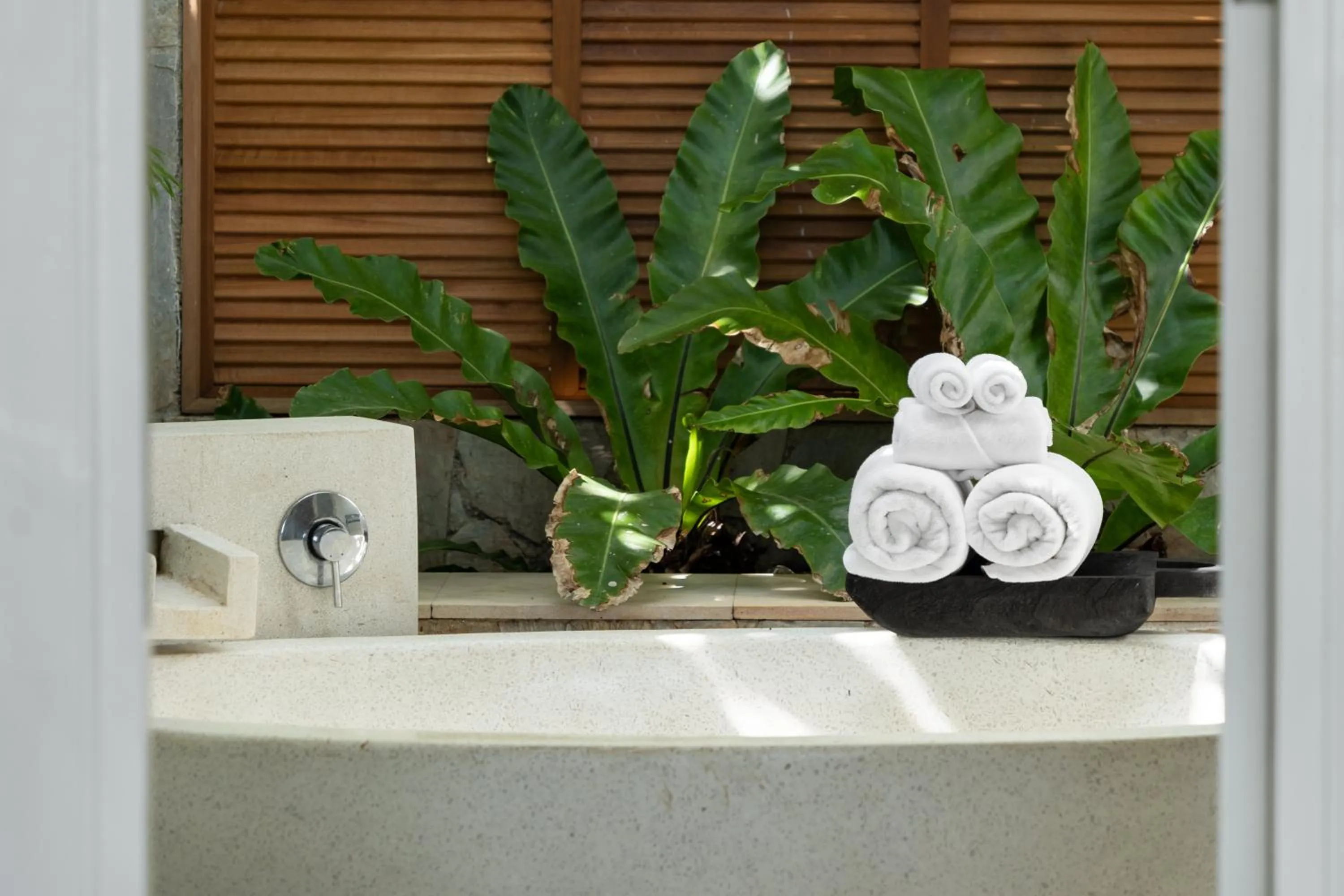 Bathroom in Villa Kohia, stunning sea views, breakfast, serviced daily, private dining service on request, North Chaweng