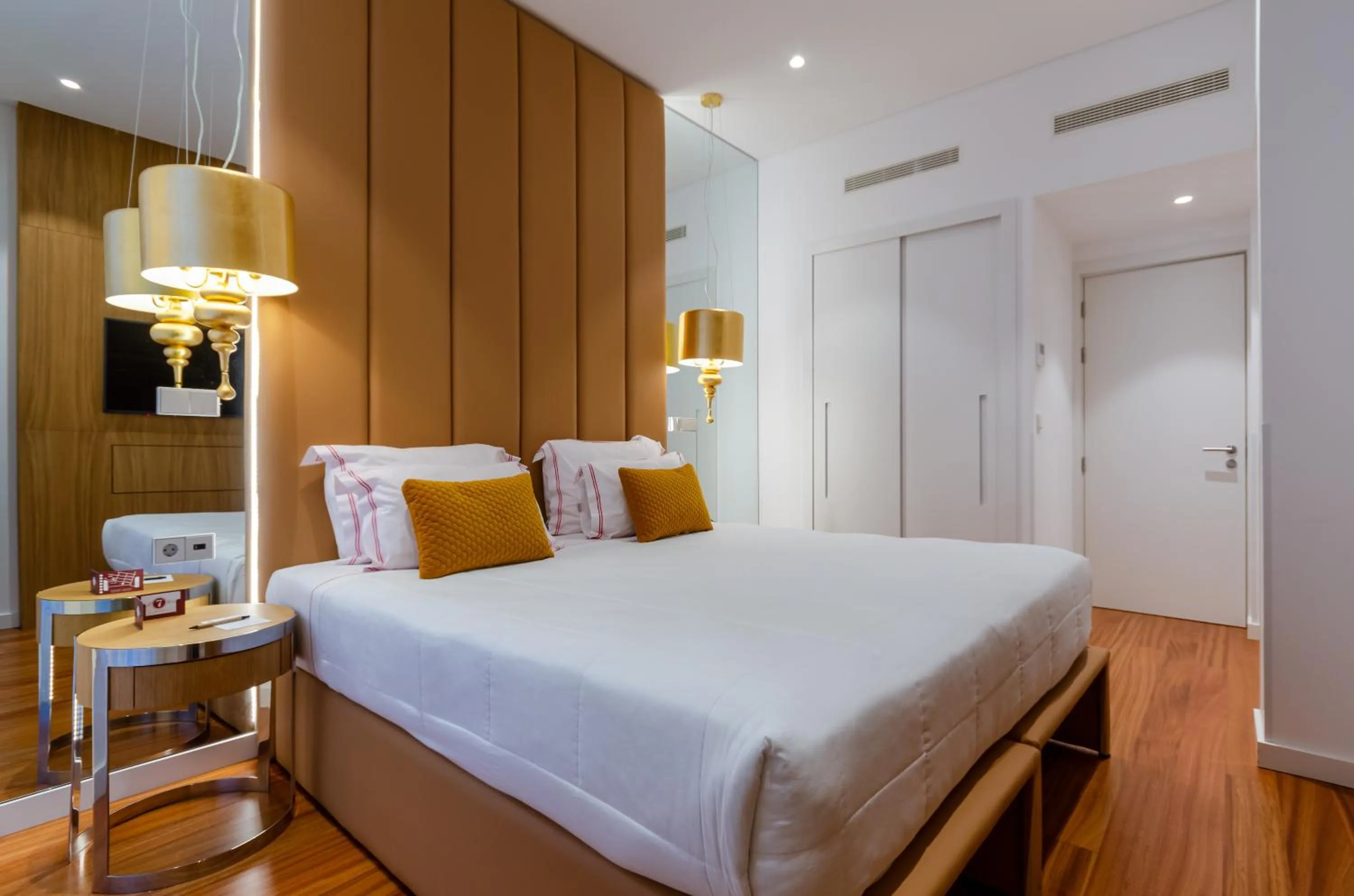 Bedroom, Bed in The 7 Hotel, Suites, Studios & Apartments