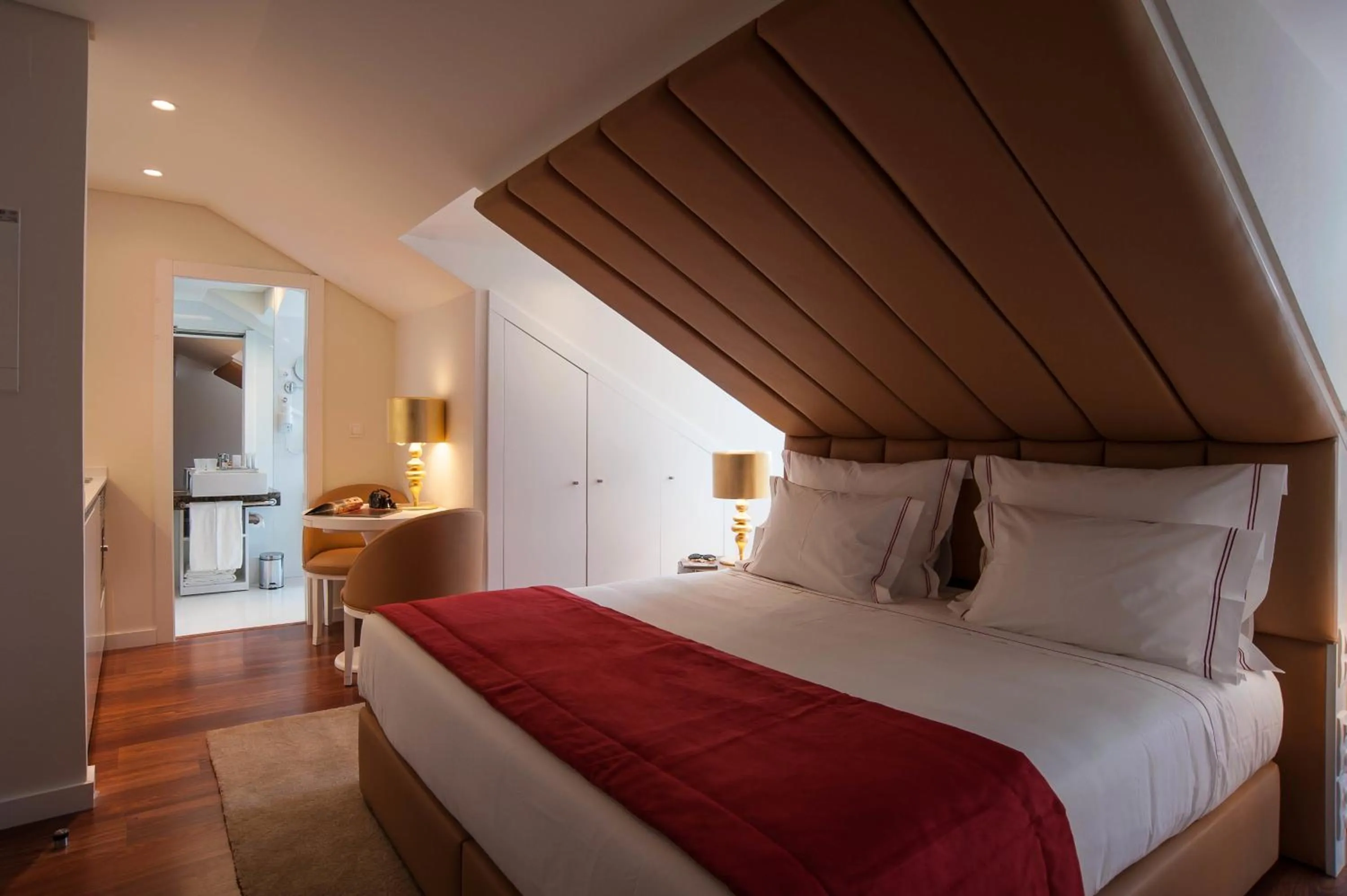 Bedroom, Bed in The 7 Hotel, Suites, Studios & Apartments