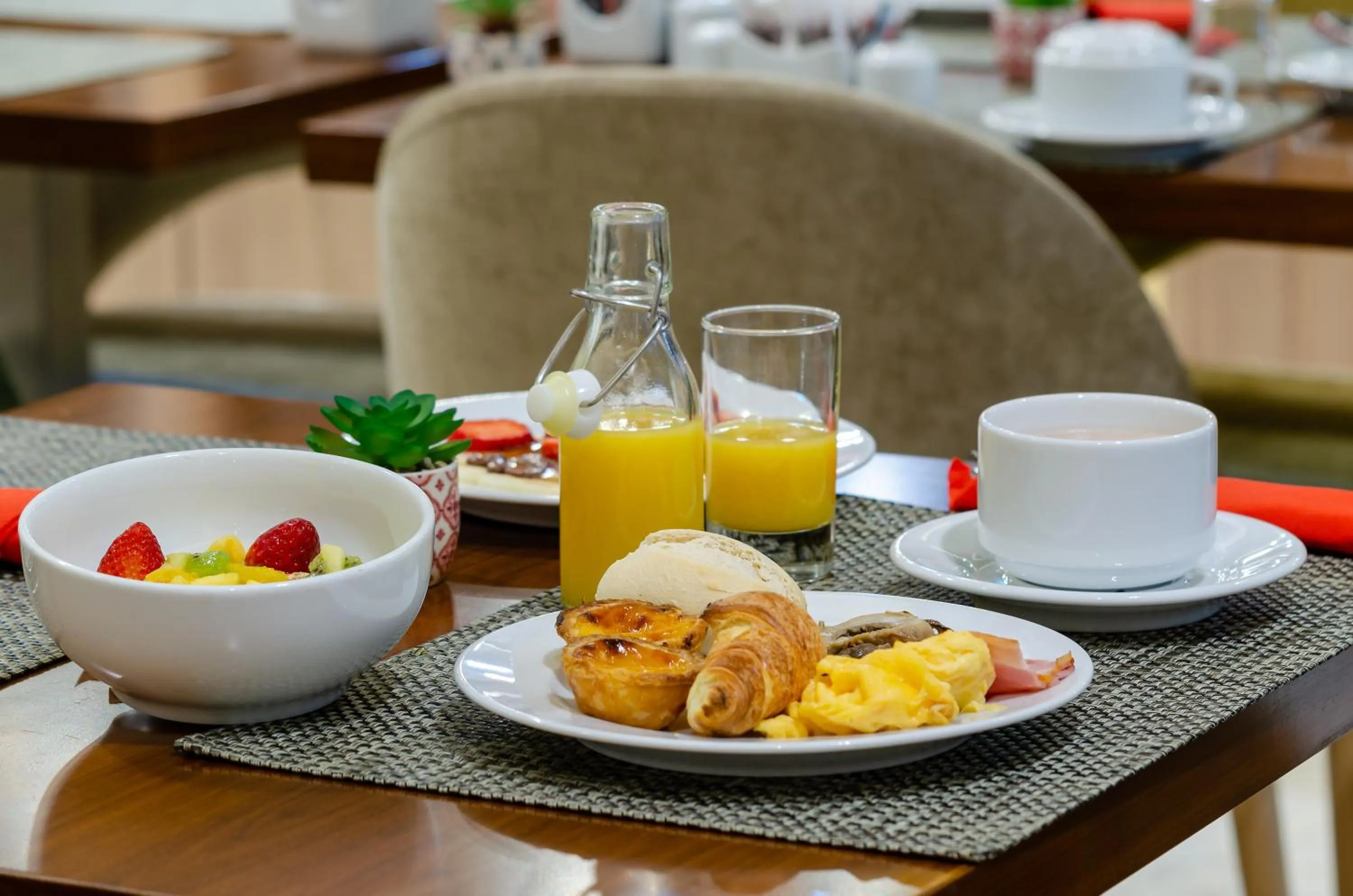 Breakfast in The 7 Hotel, Suites, Studios & Apartments