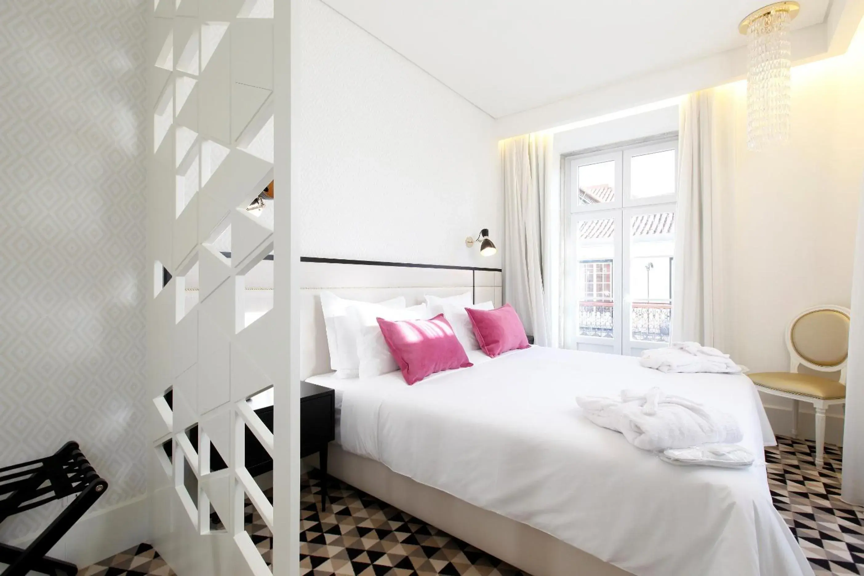 Superior Double Room with Street View in Hotel Lis Baixa Superior Double Room with Street View in Hotel Lis Baixa