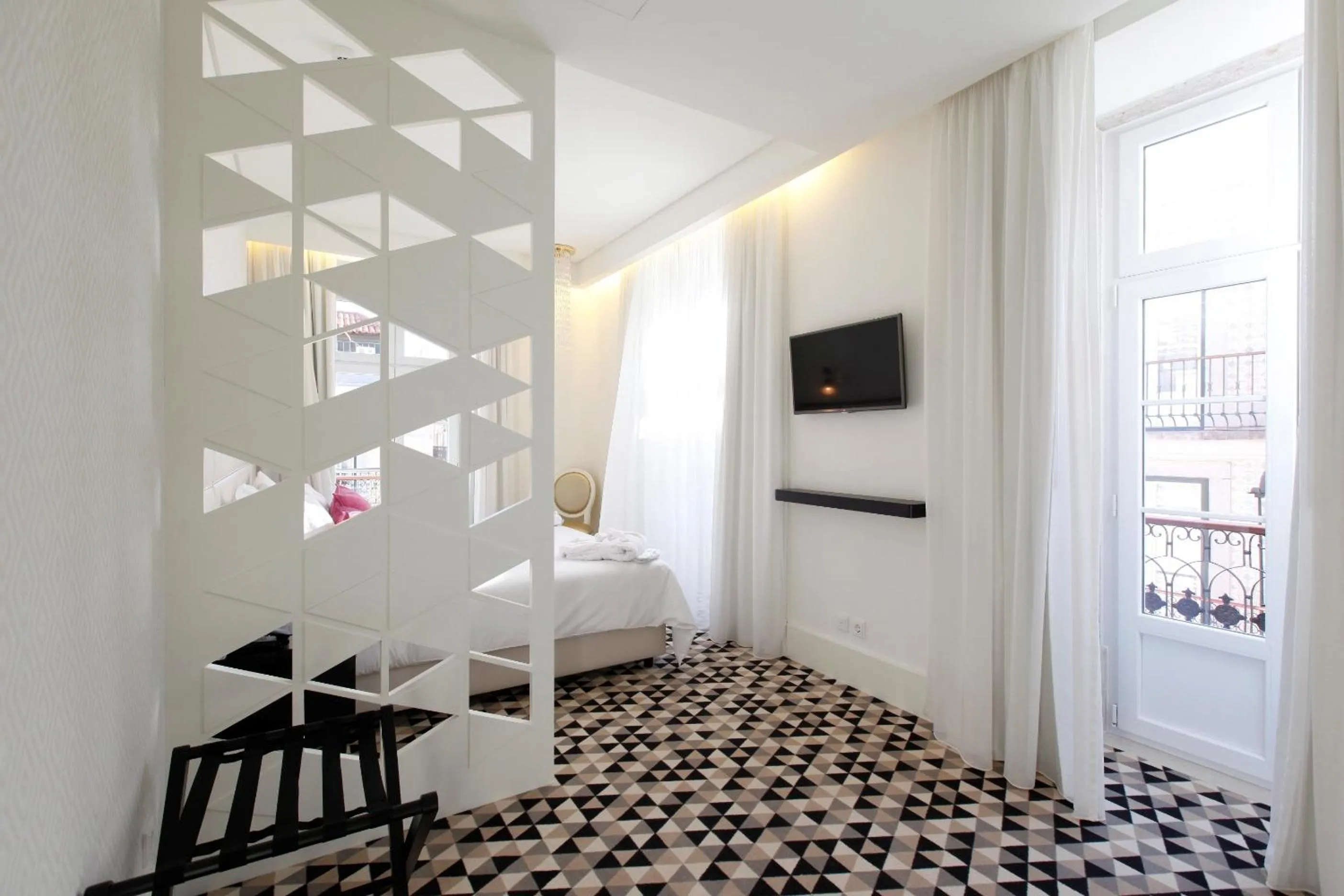 View (from property/room), Bed in Hotel Lis Baixa